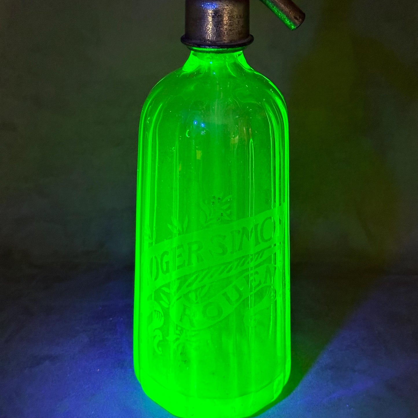 VERY RARE Siphon à eau de seltz vintage en Ouraline Gazo-Siphon etain sans plomb Made in France 1920