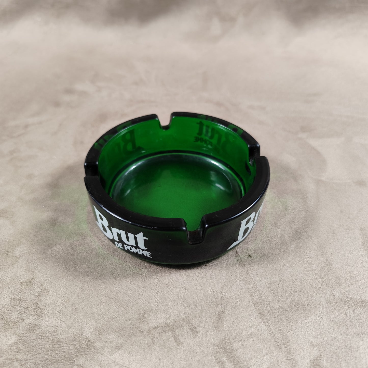 BRUT Werbeaschenbecher aus grünem Glas von Pomme Soda Francais Vintage Made in France