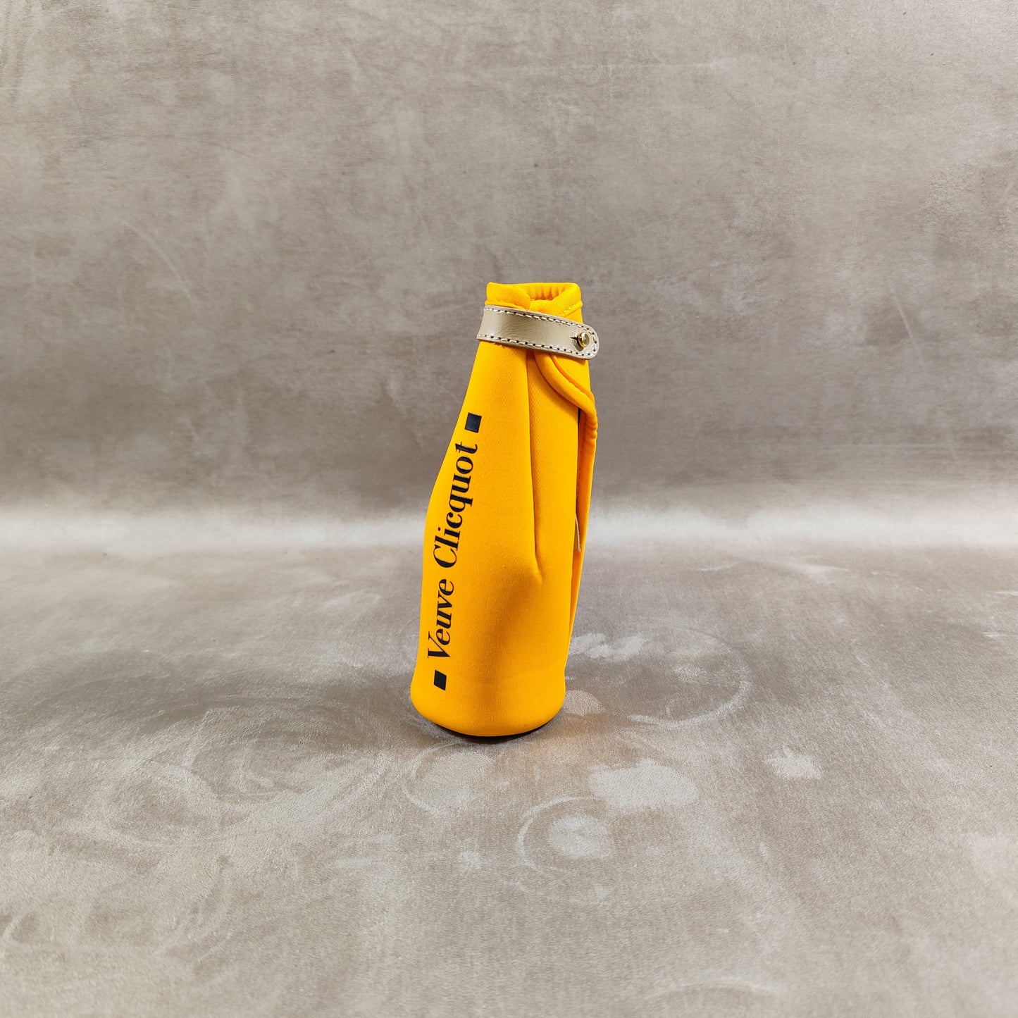 Veuve Clicquot champagne insulated case bottle cooler case orange Veuve Clicquot vintage made in France