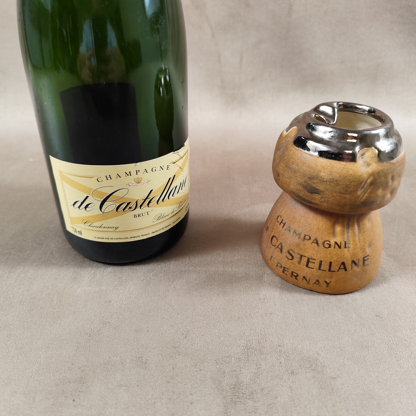 Cendrier publicitaire en forme de bouchon de Champagne De Castelanne Made in France Vintage 1980