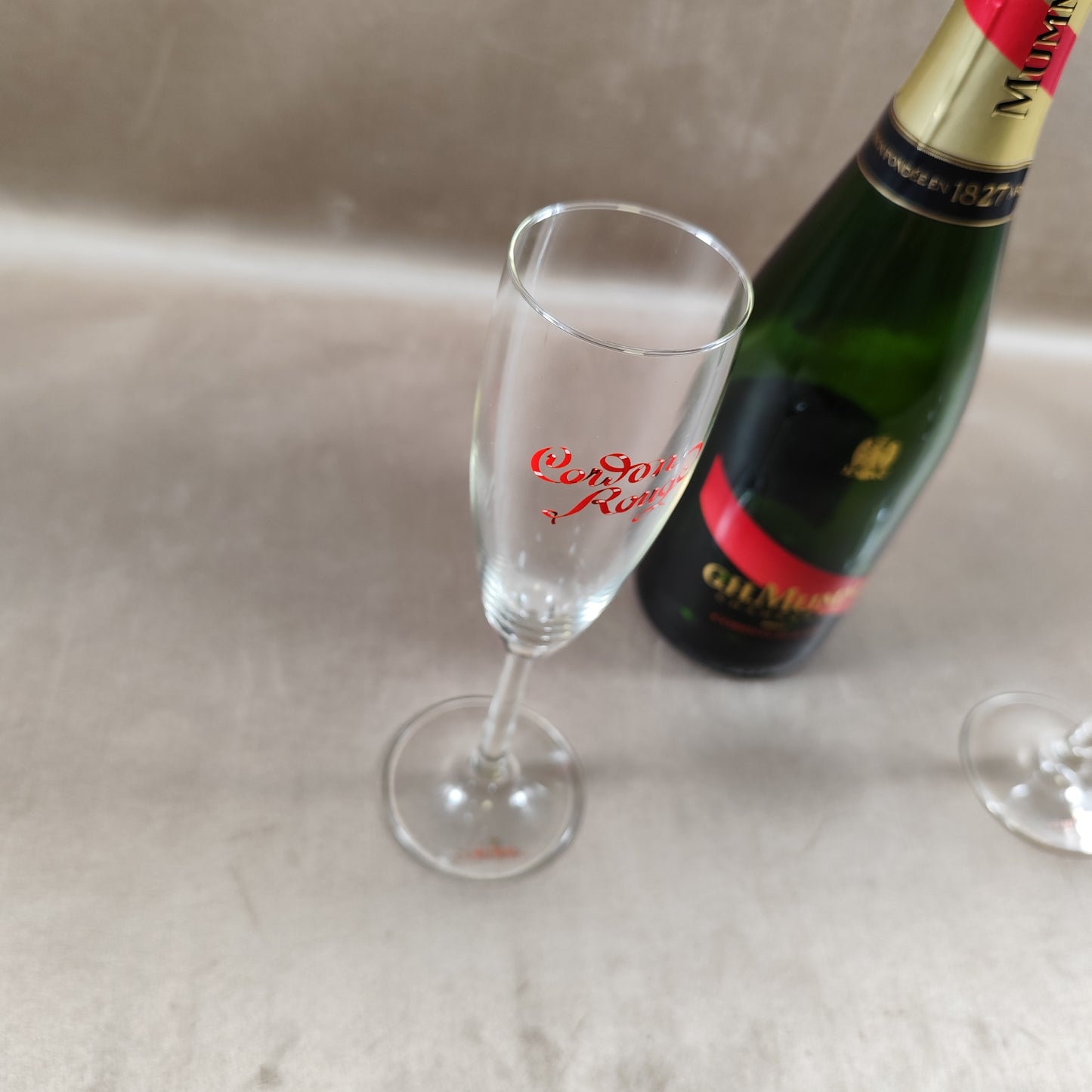 Set mit 2 Champagnerflöten aus Champagnerglas von MUMM France | Vintage, hergestellt in Frankreich