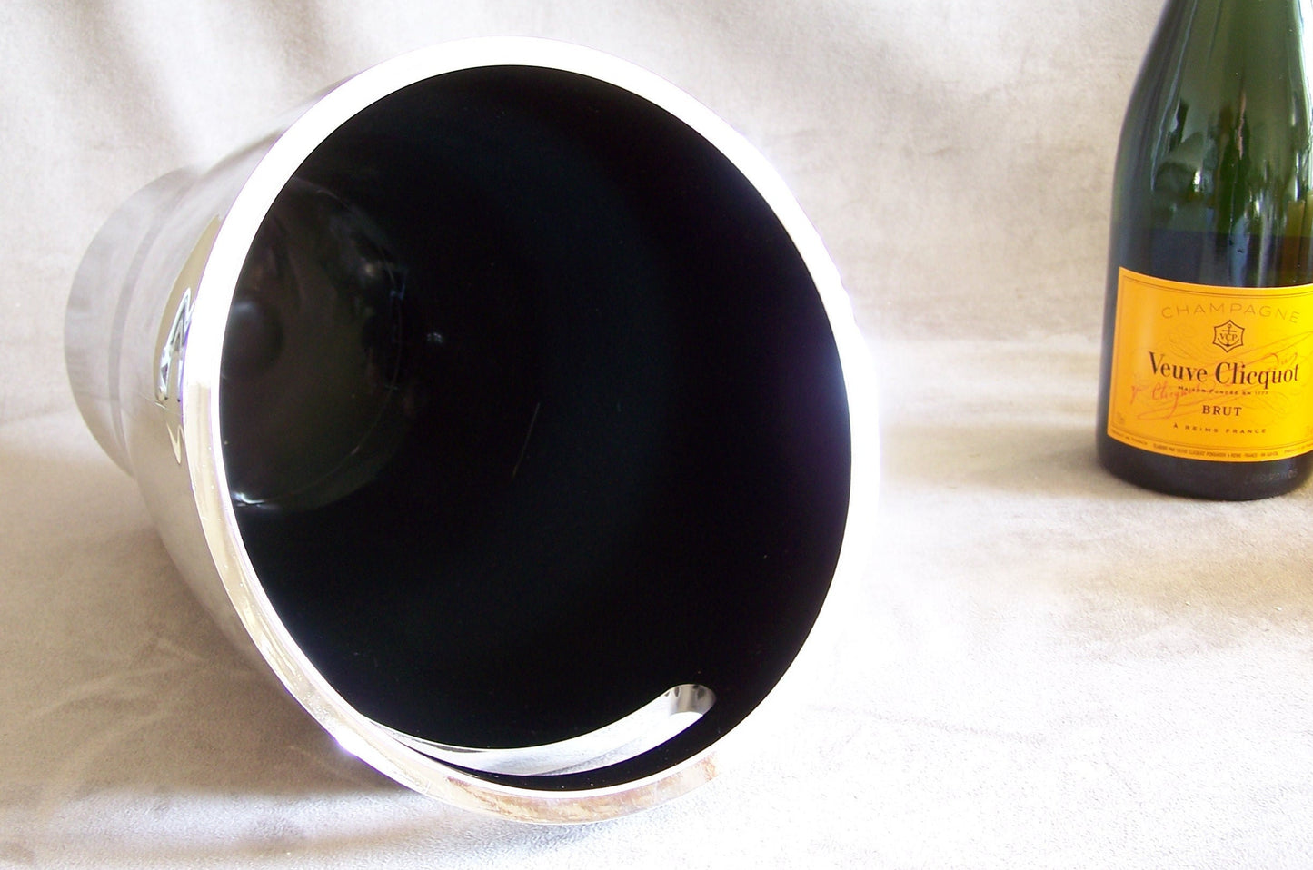 Veuve Clicquot seau La Grande Dame seau acrylique miroir Christophe Pillet pour bouteille de champagne Champagne Made in France