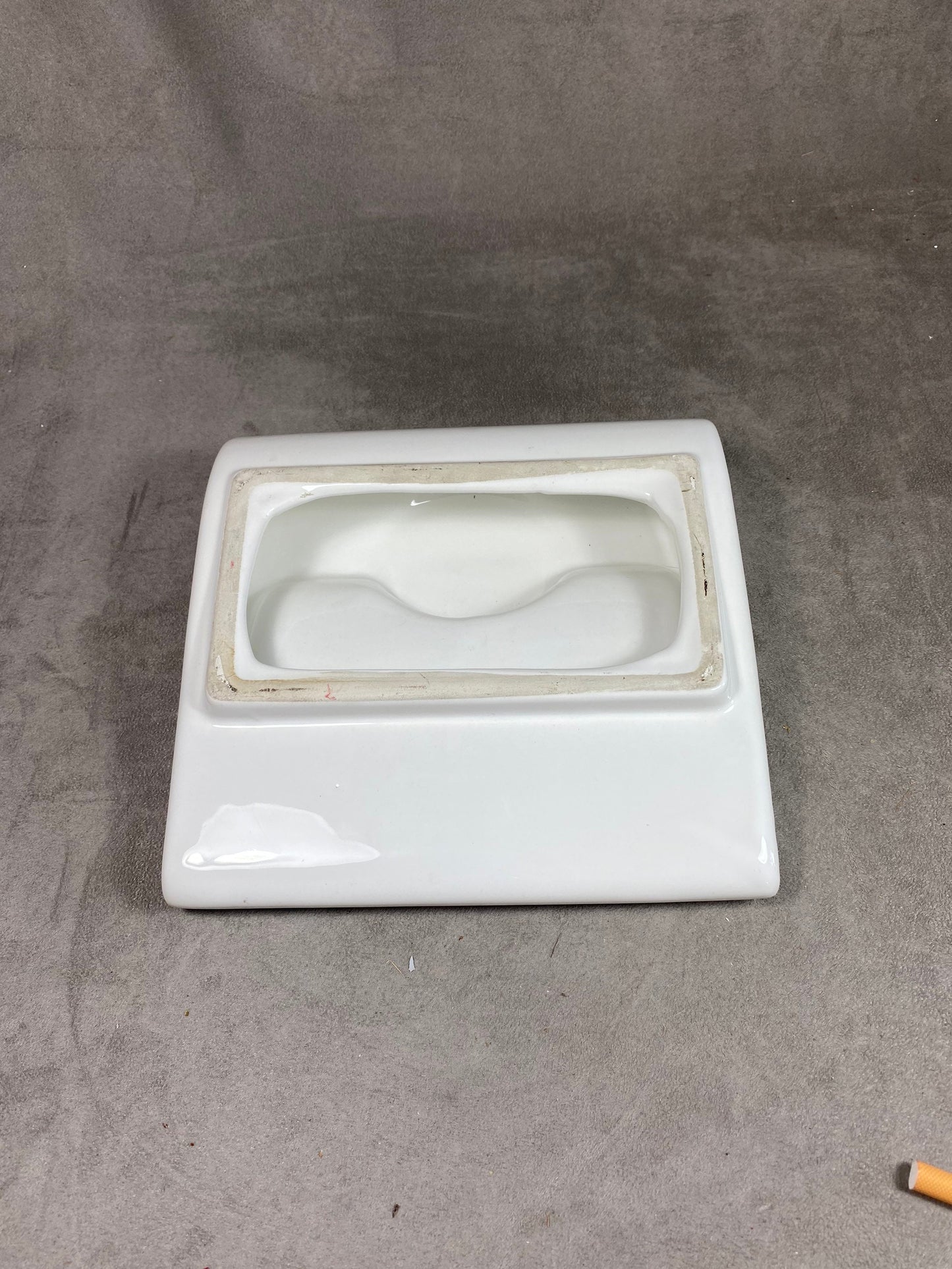 Vintage Winston ashtray in white ceramic in the style of Fornasetti Italy