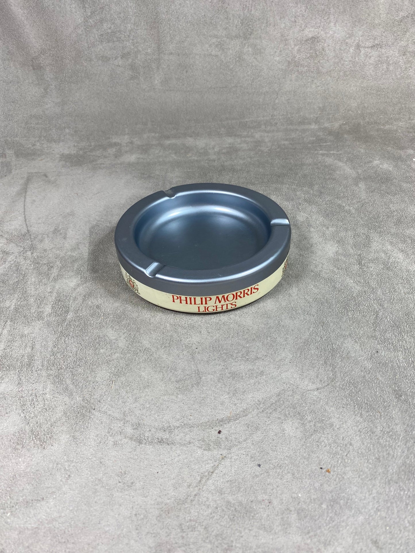 Cendrier vintage en plastique et aluminium Philip Morris par Rexite design Made in Italy Années 1980