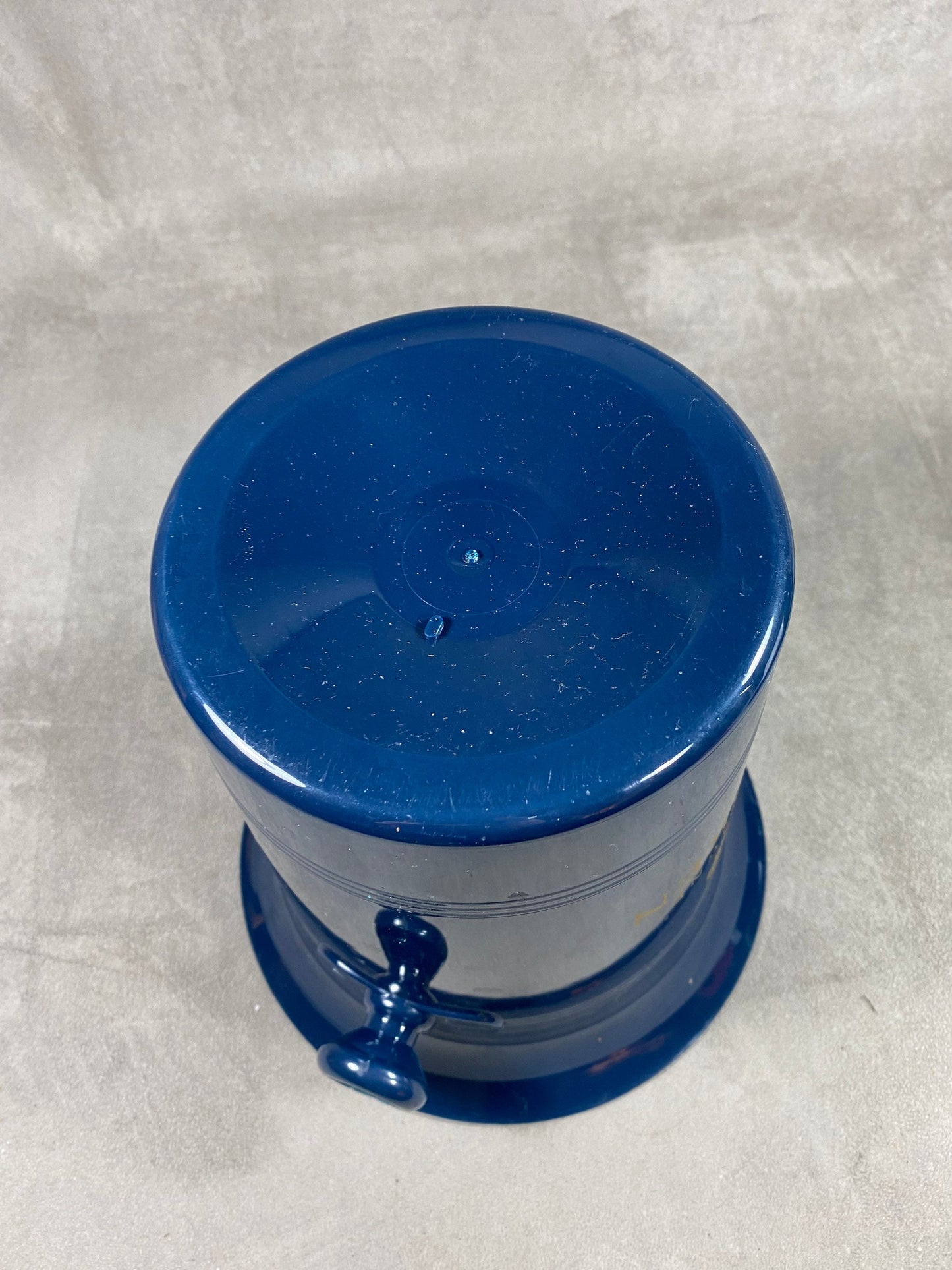 Seau à champagne Vranken en plastique bleu vintage Made in france
