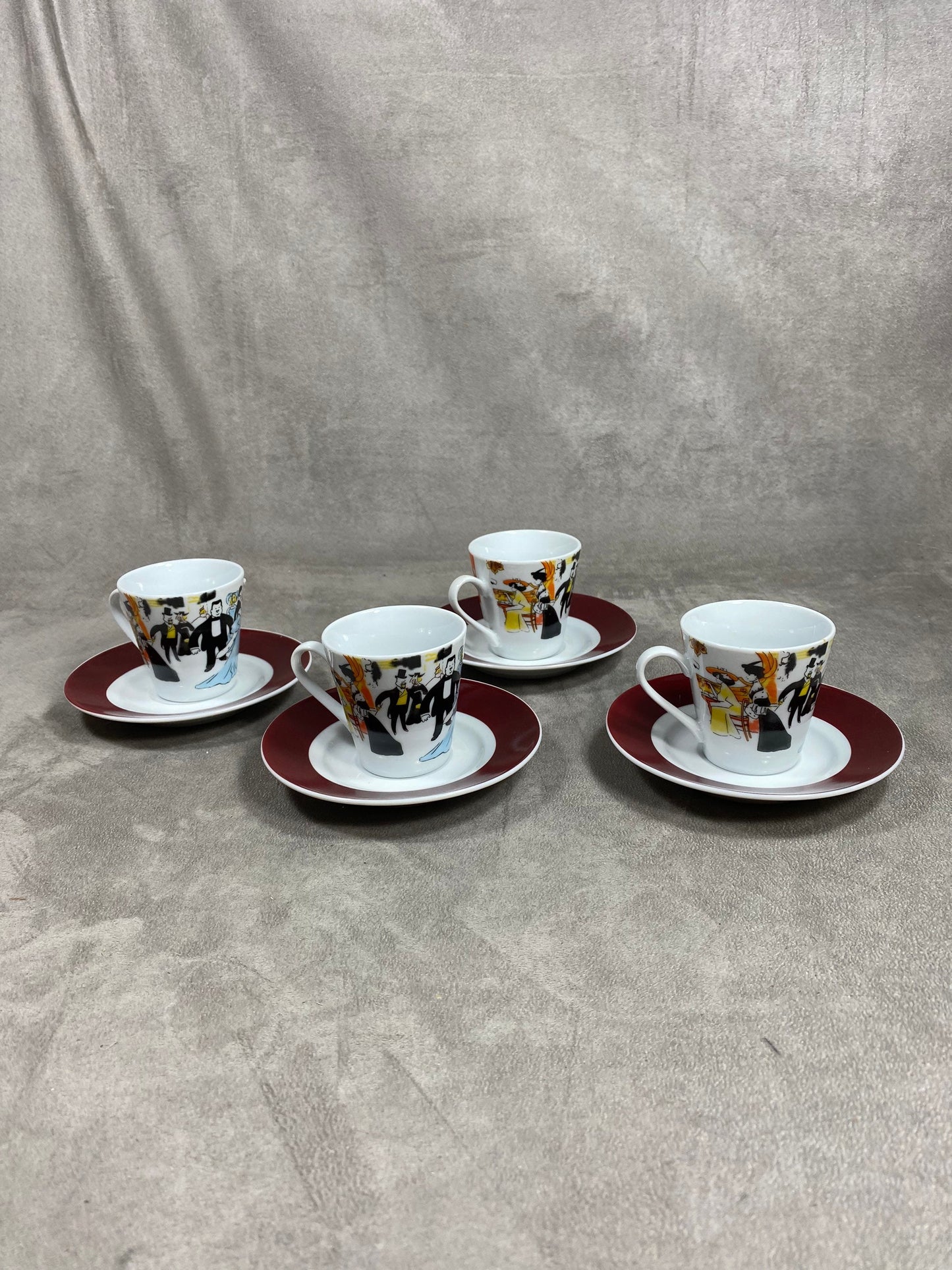 Service à café en porcelaine décoré par Toulouse-Lautrec Maxim's de Paris Made in France Années 1970