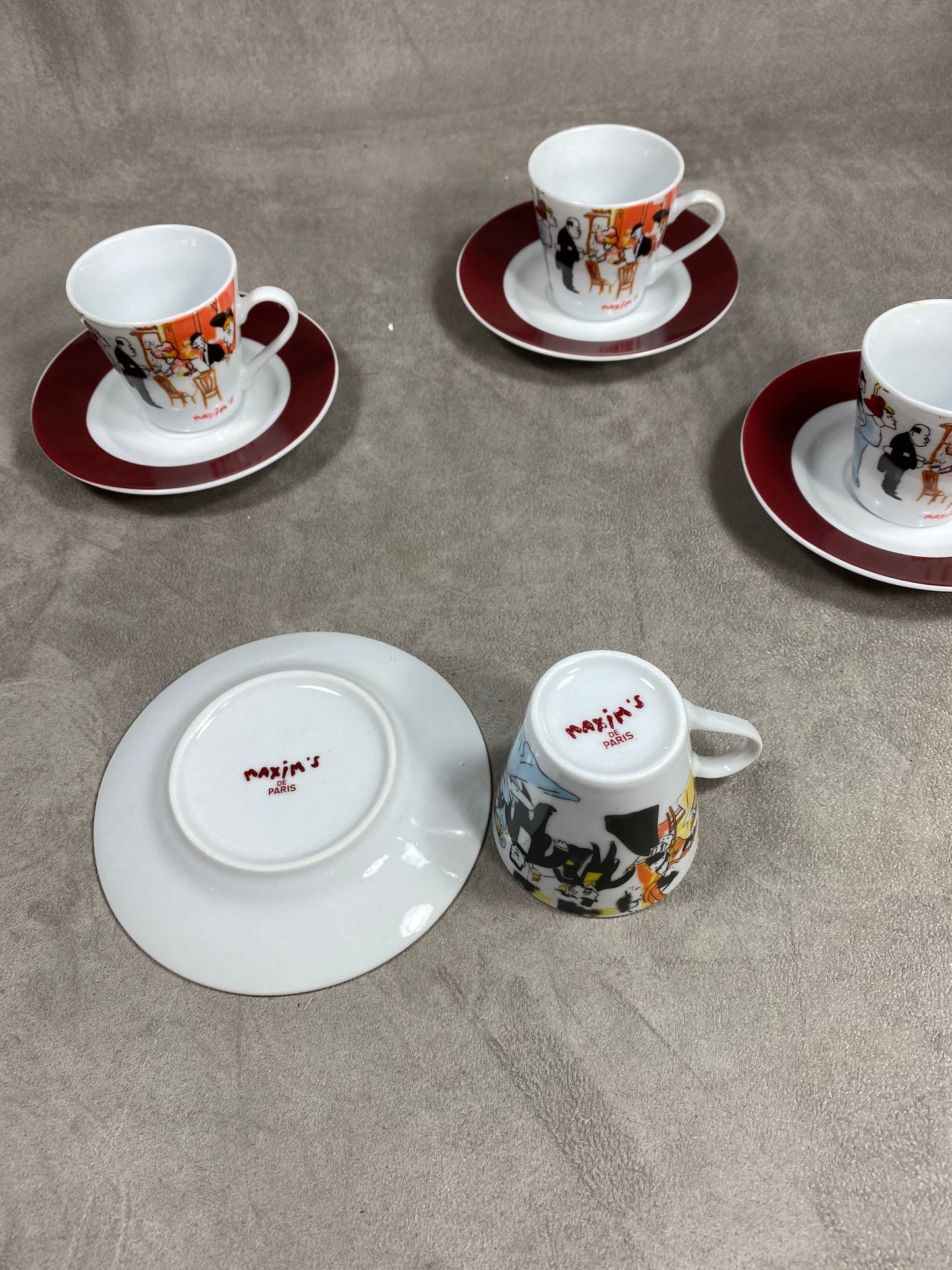 Service à café porcelaine décor de Toulouse-Lautrec Maxim's Paris Made in France 1970