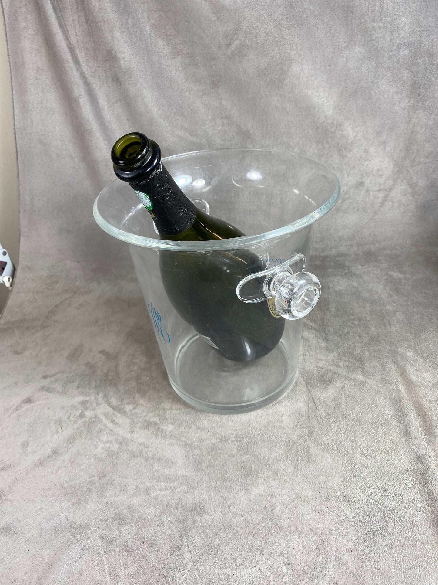 Seau à Champagne en plastique transparent Champagne Roederer Reims Années 1990