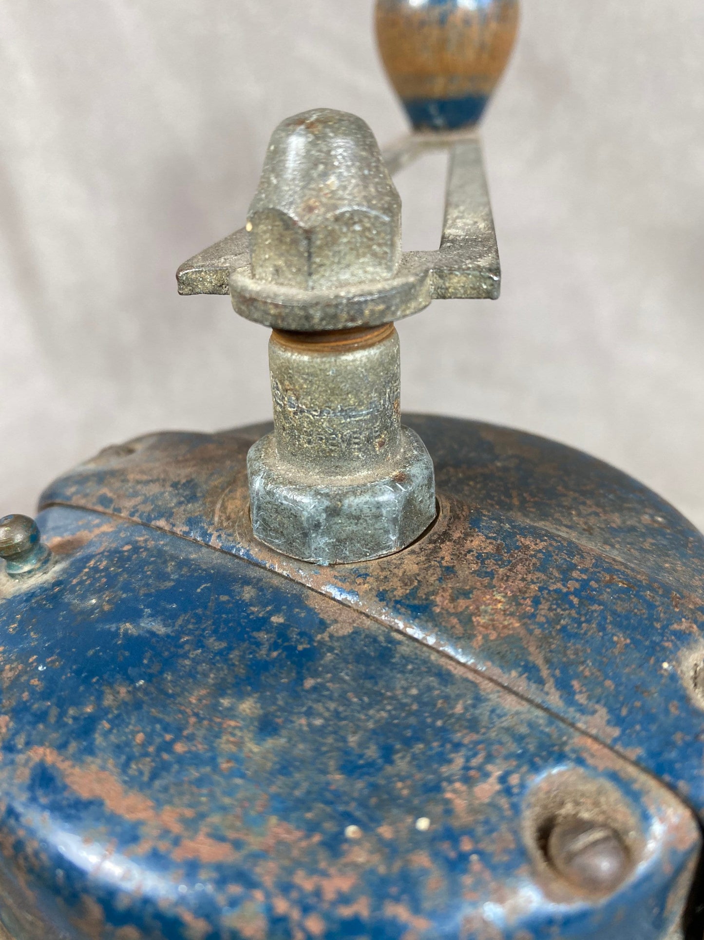 Peugeot Frères blue sheet metal and wood coffee grinder EX model dated between 1947 and 1960 Shabby chic Made in France