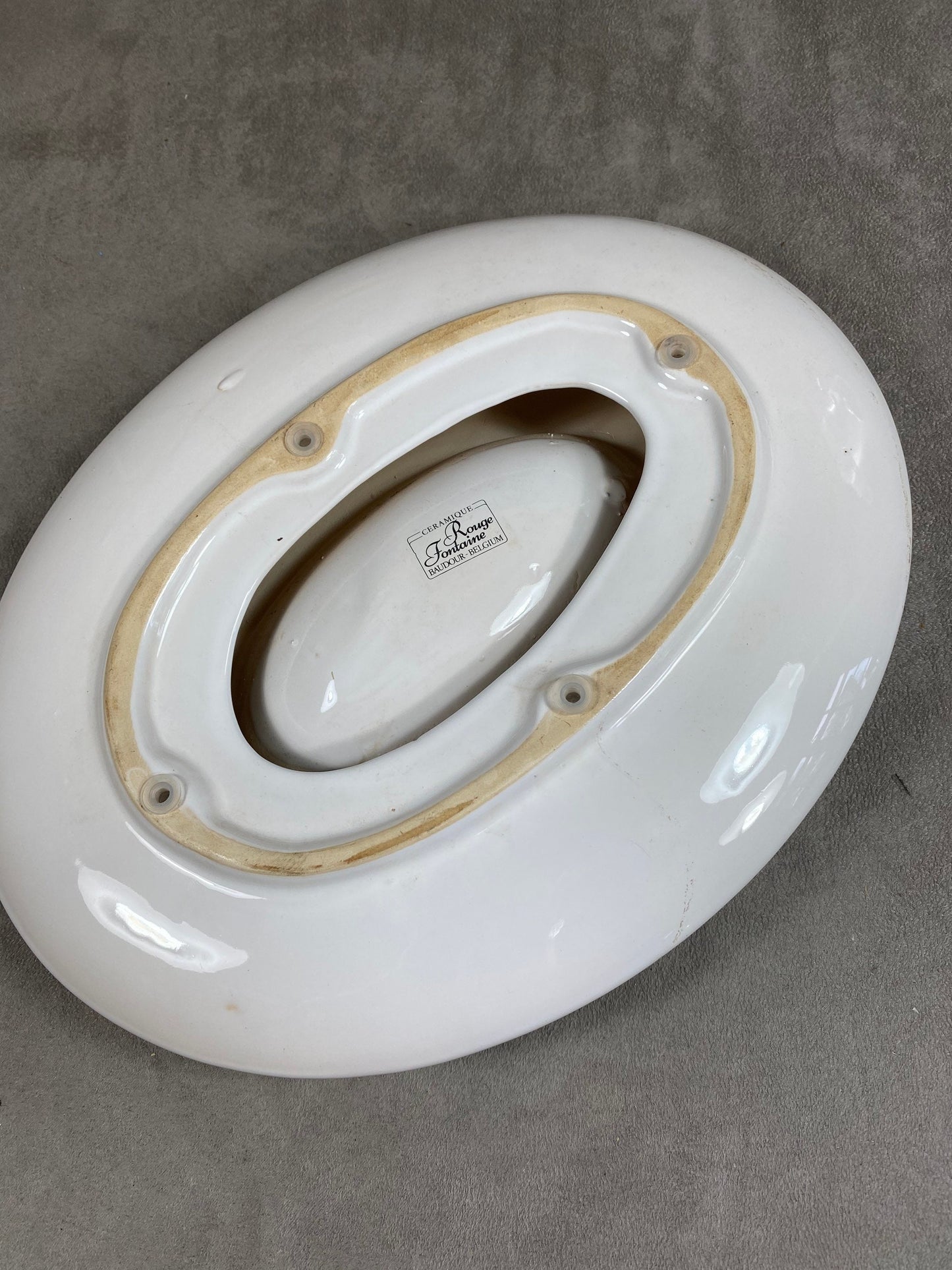 Cendrier en céramique Rouge Fontaine blanche Champagne Besserat de Bellefon vintage Made in France