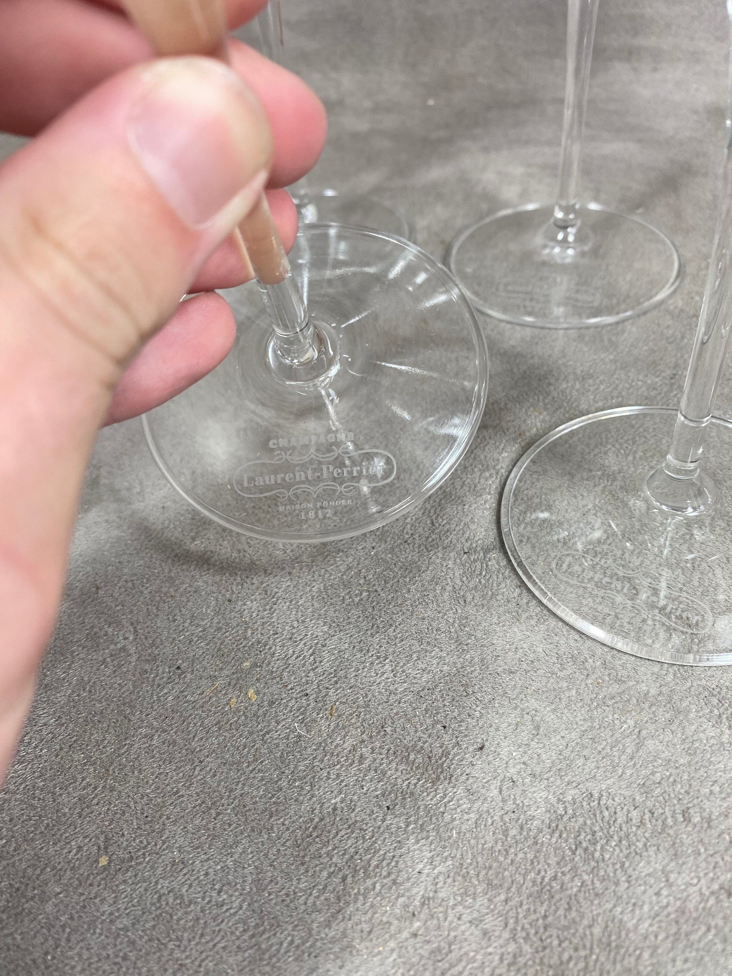 Lot de 6 Flûtes Laurent-Perrier par LEHMAN en verre soufflée bouche vintage made in France Années 1970