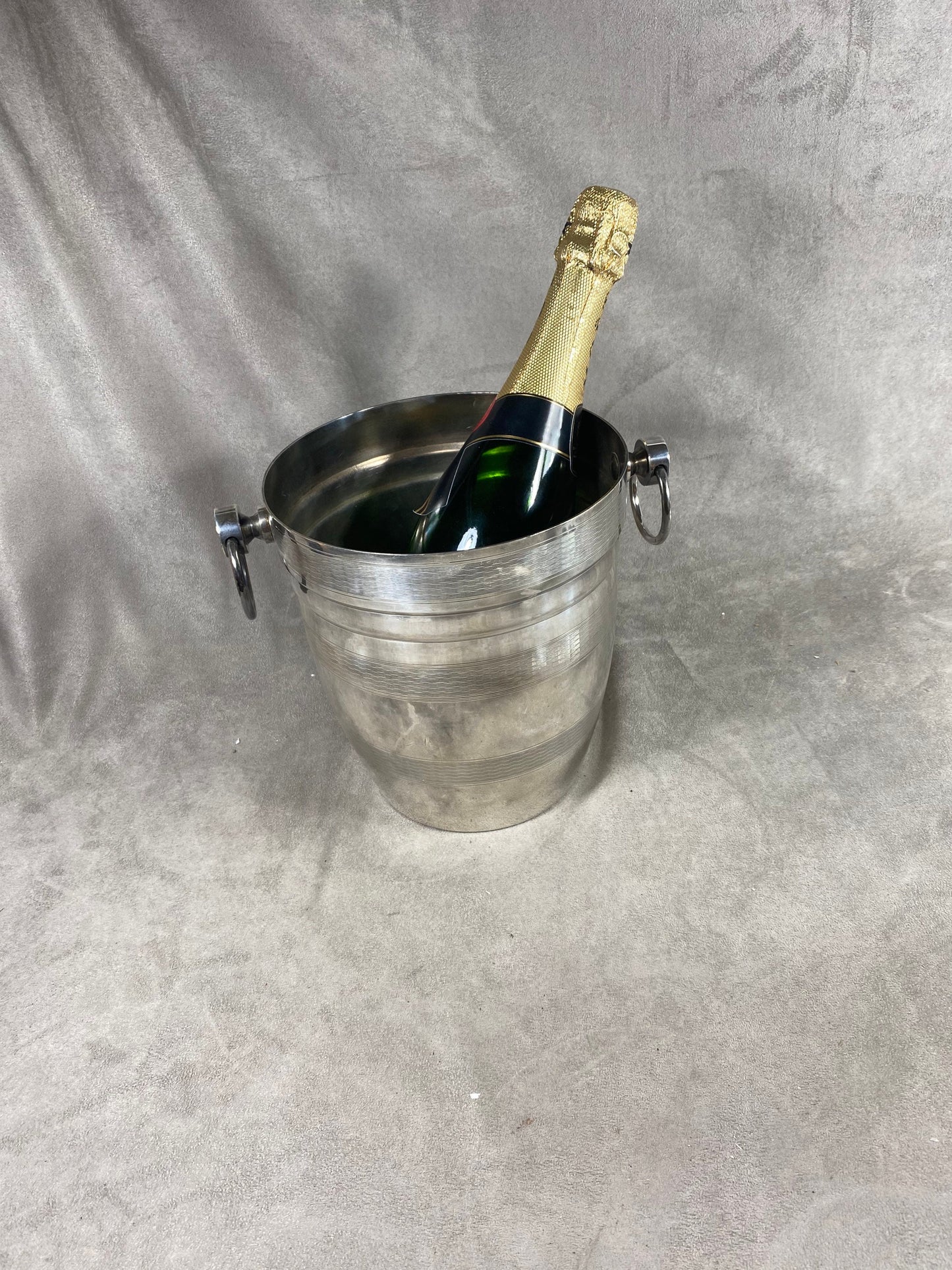 Magnifique seau à champagne en métal argenté Made in France Années 1970