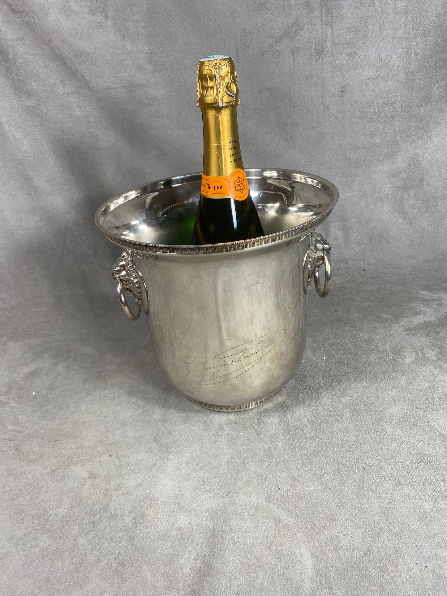 VERY RARE Veuve Clicquot Magnifique seau en métal argenté pour bouteille de champagne Champagne Made in France