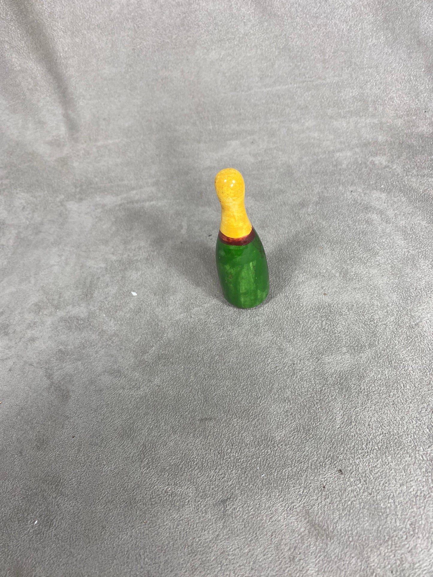 Petite bouteille de champagne en céramique de decoration Made in France