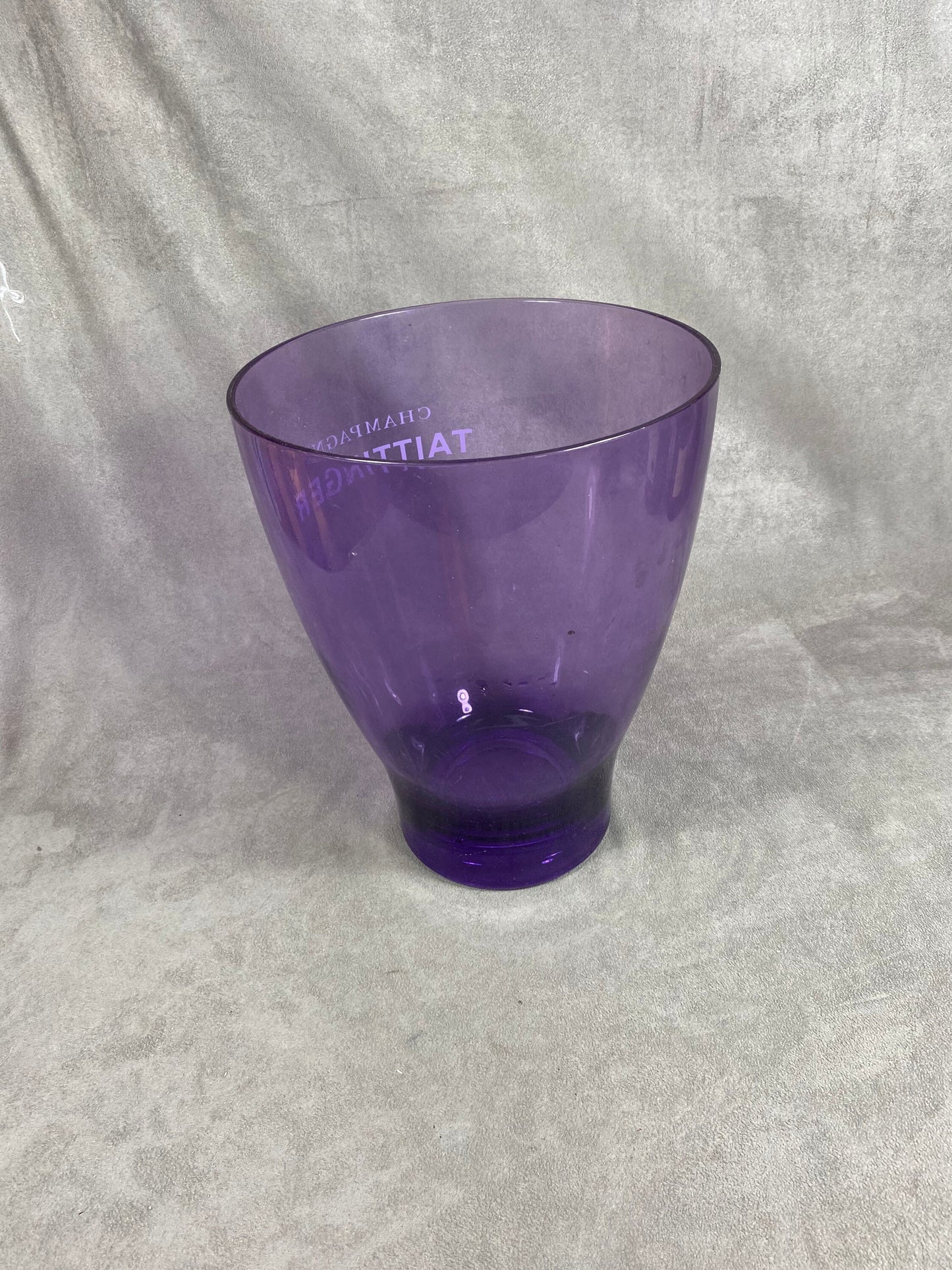 Seau à champagne Taittinger en plastique transparent violet vintage Made in france