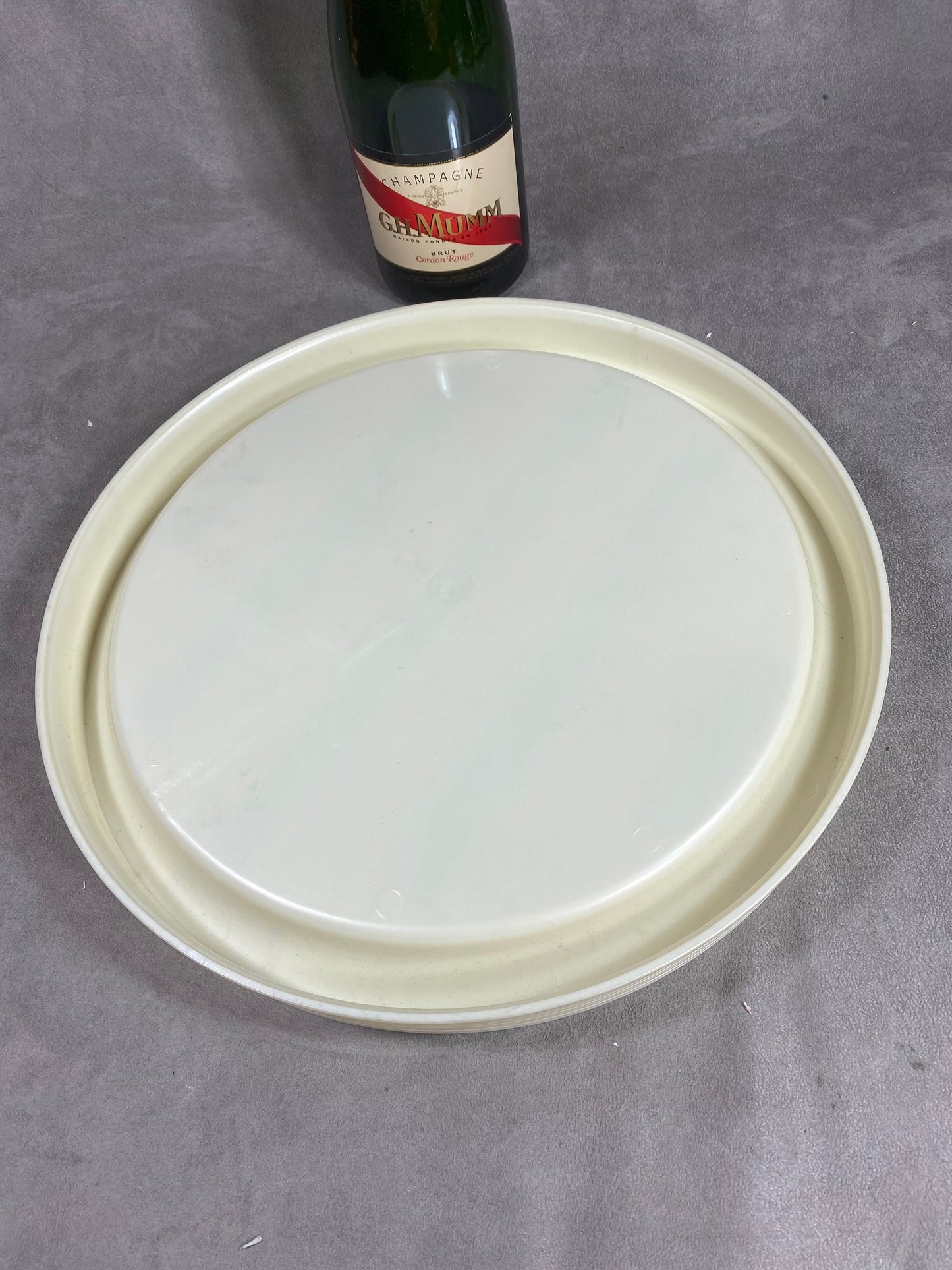 RARE Plateau rond MUMM pour 421 en plastique et aluminium champagne vintage Made in France