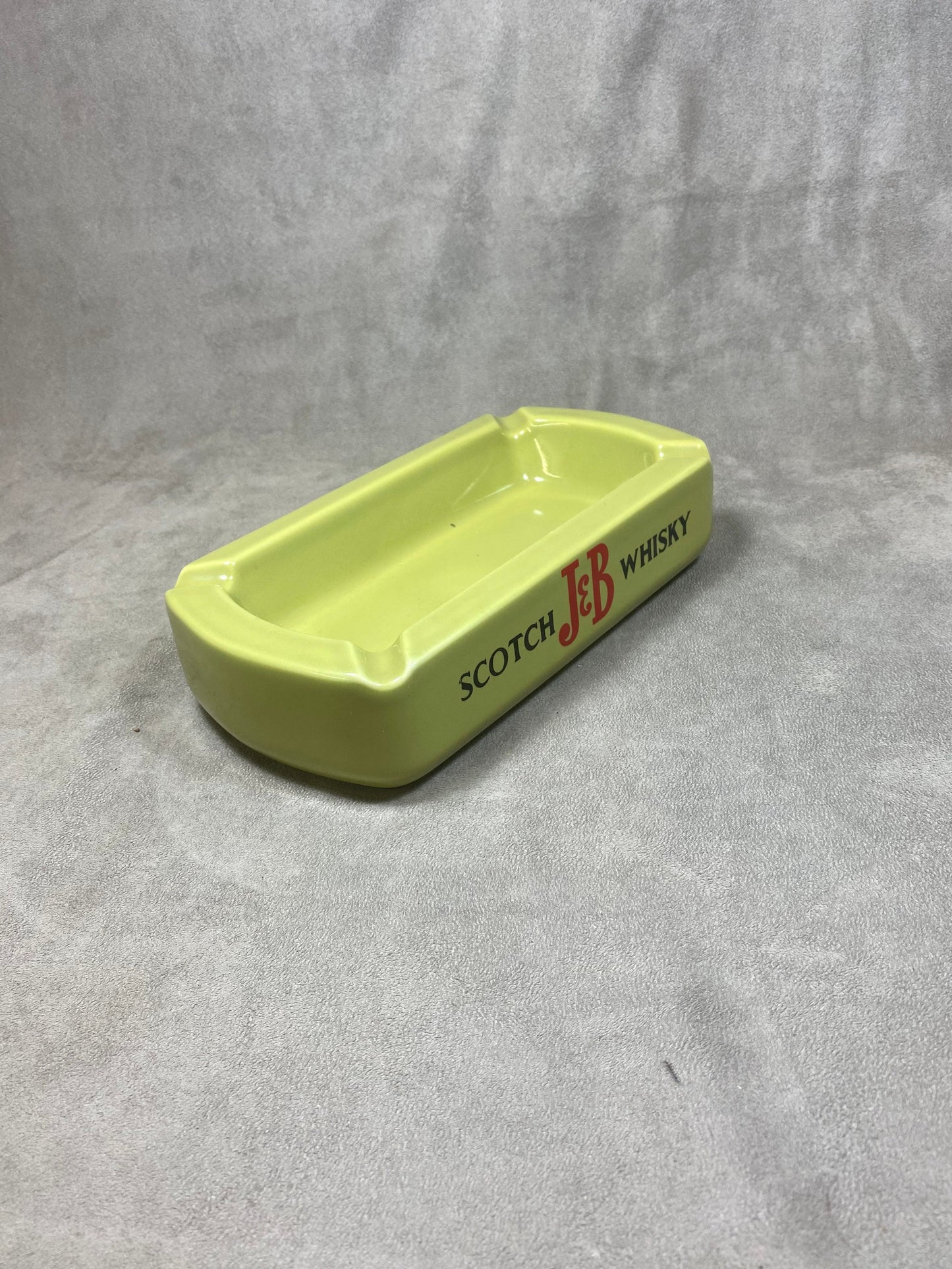 J&B Whisky Aschenbecher aus grüner Keramik Frankreich Vintage Scotch Whisky