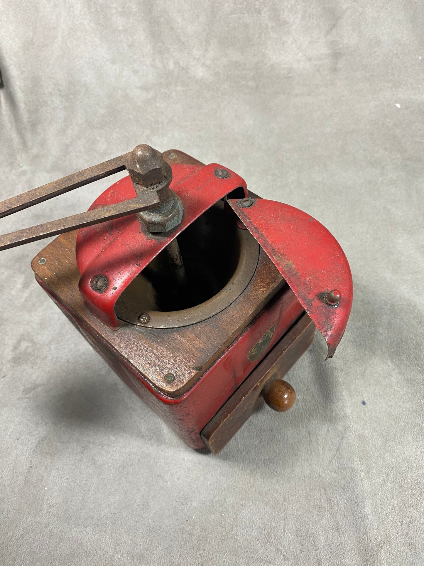 Peugeot Frères red sheet metal and wood coffee grinder EX model dated between 1947 and 1960 Shabby chic Made in France