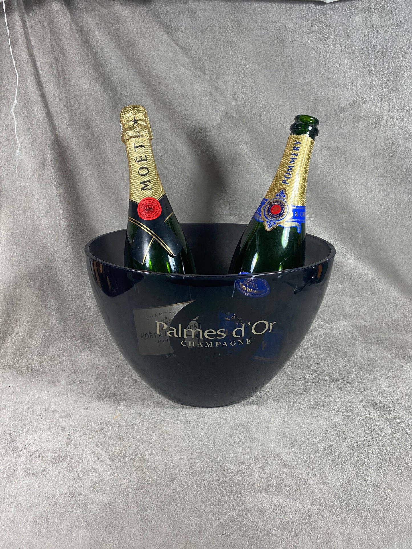 Seau à champagne vasque en plastique Champagne Nicolas Feuillatte Palme d'or vintage Années 1990