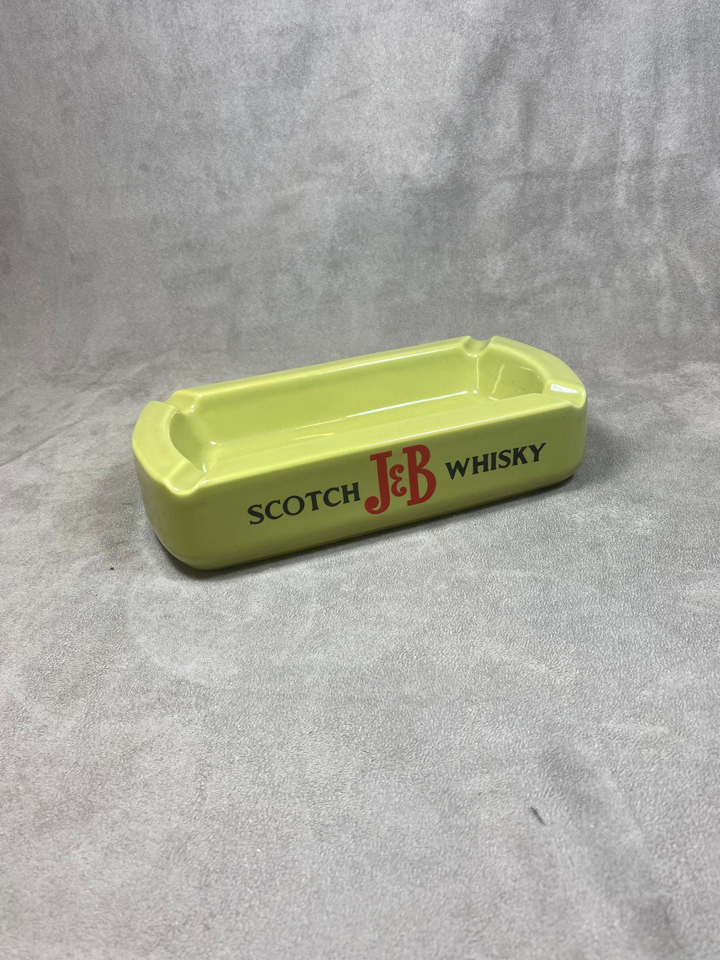 J&B Whisky Aschenbecher aus grüner Keramik Frankreich Vintage Scotch Whisky