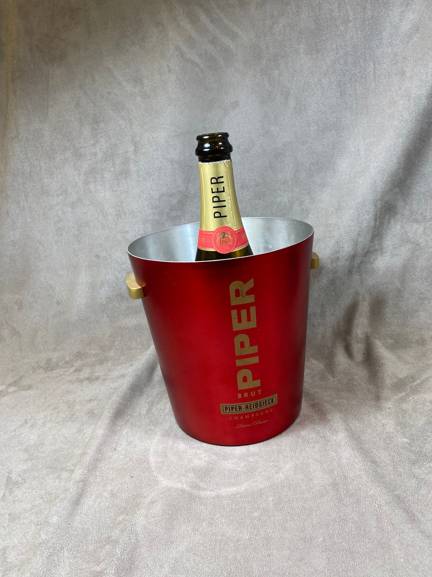 Seau à champagne métal rouge vintage Piper-Heidsieck Années 1990