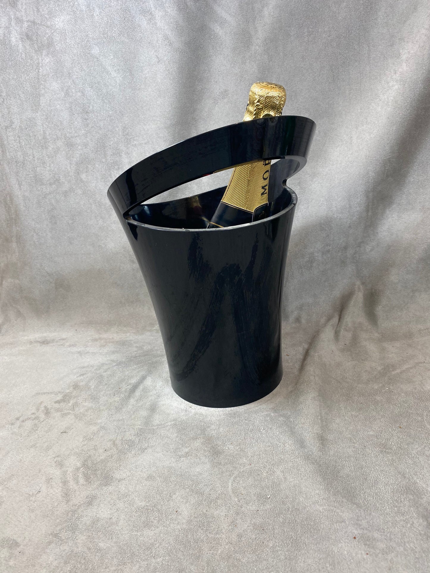 Seau à champagne en plastique noir Möet & Chandon vintage Jean-Marc Gady design