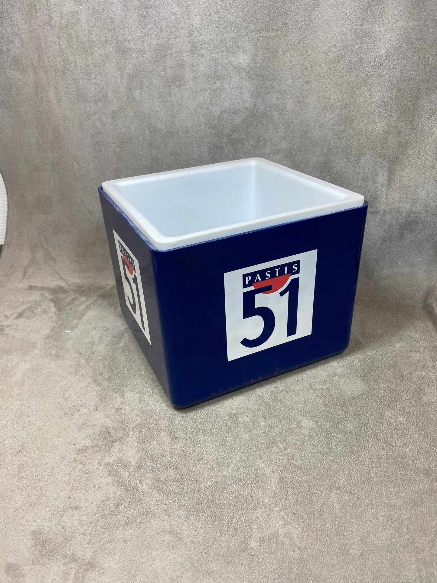 Seau à glace Pastis 51 en plastique bleu vintage retro Années 1970 Made in England
