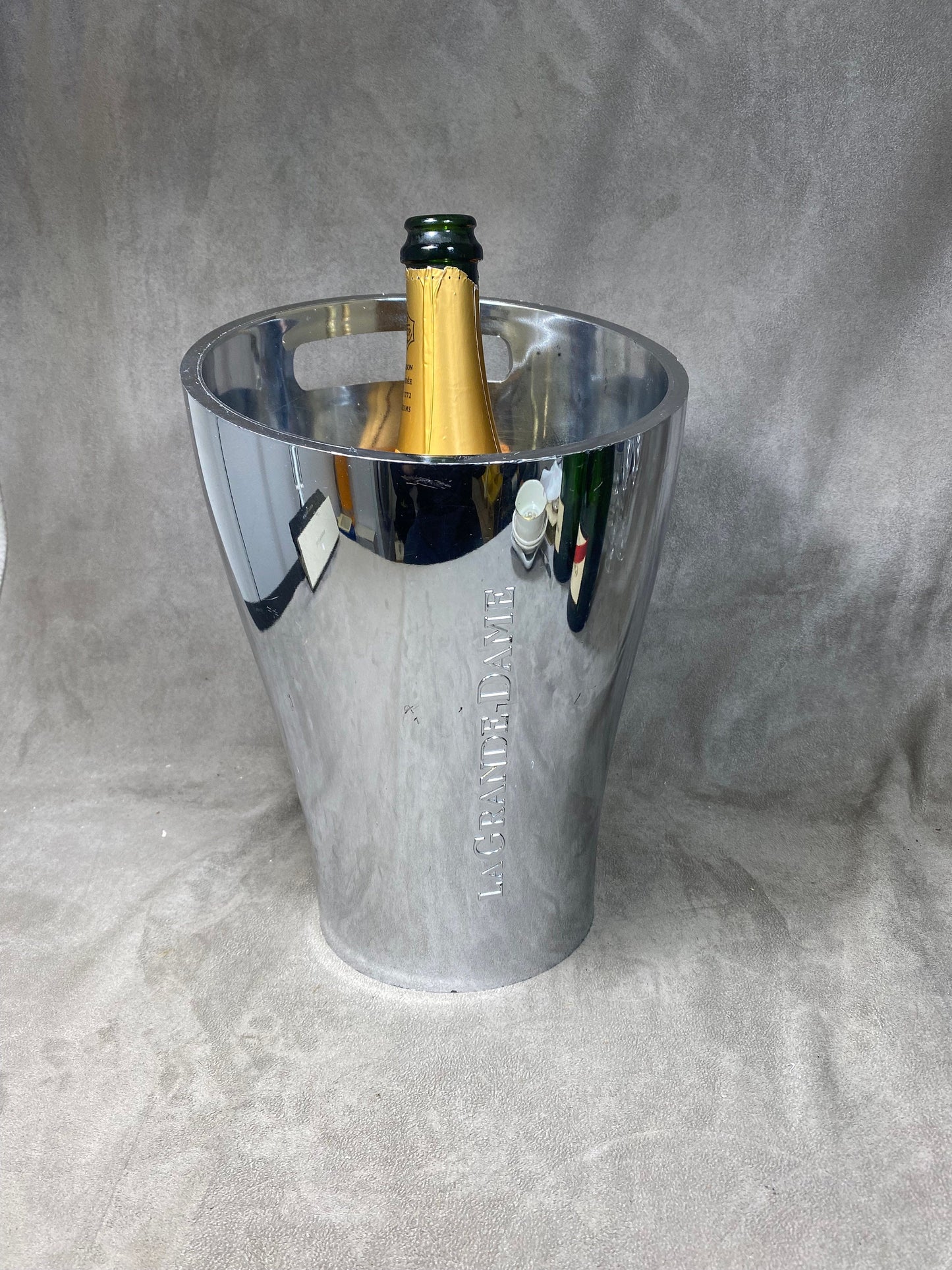 Veuve Clicquot seau La Grande Dame seau acrylique miroir Christophe Pillet pour bouteille de champagne Champagne Made in France