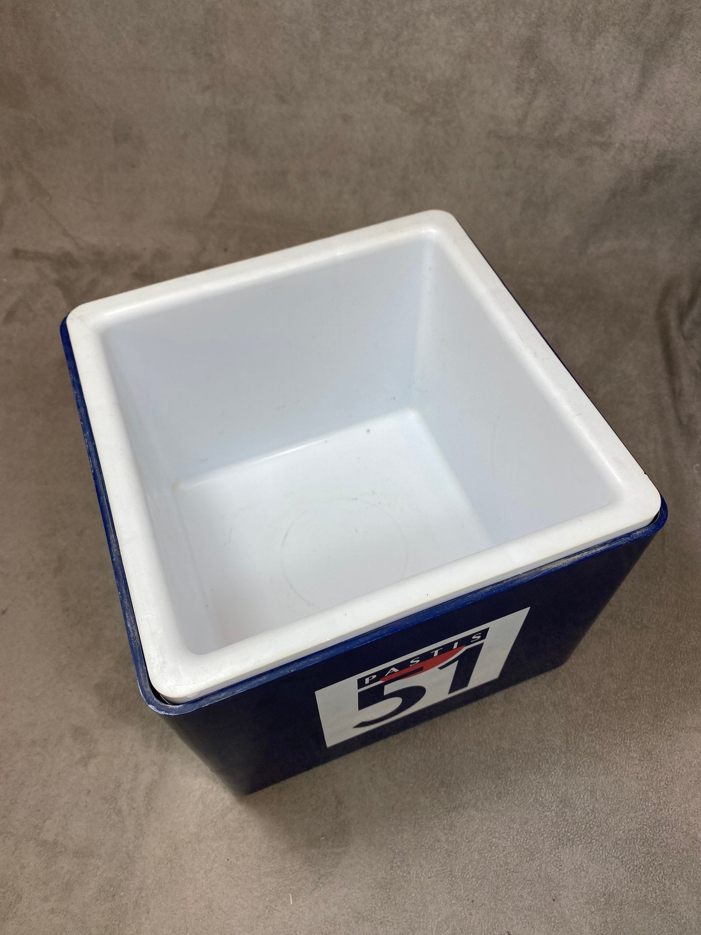 Seau à glace Pastis 51 en plastique bleu vintage retro Années 1970 Made in England
