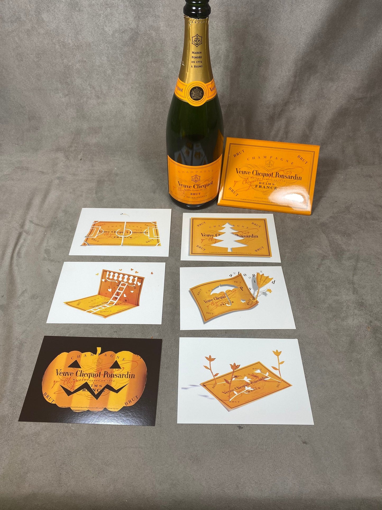 RARE Lot de 6 cartes postales Champagne Veuve Clicquot en carton Made in France Vintage