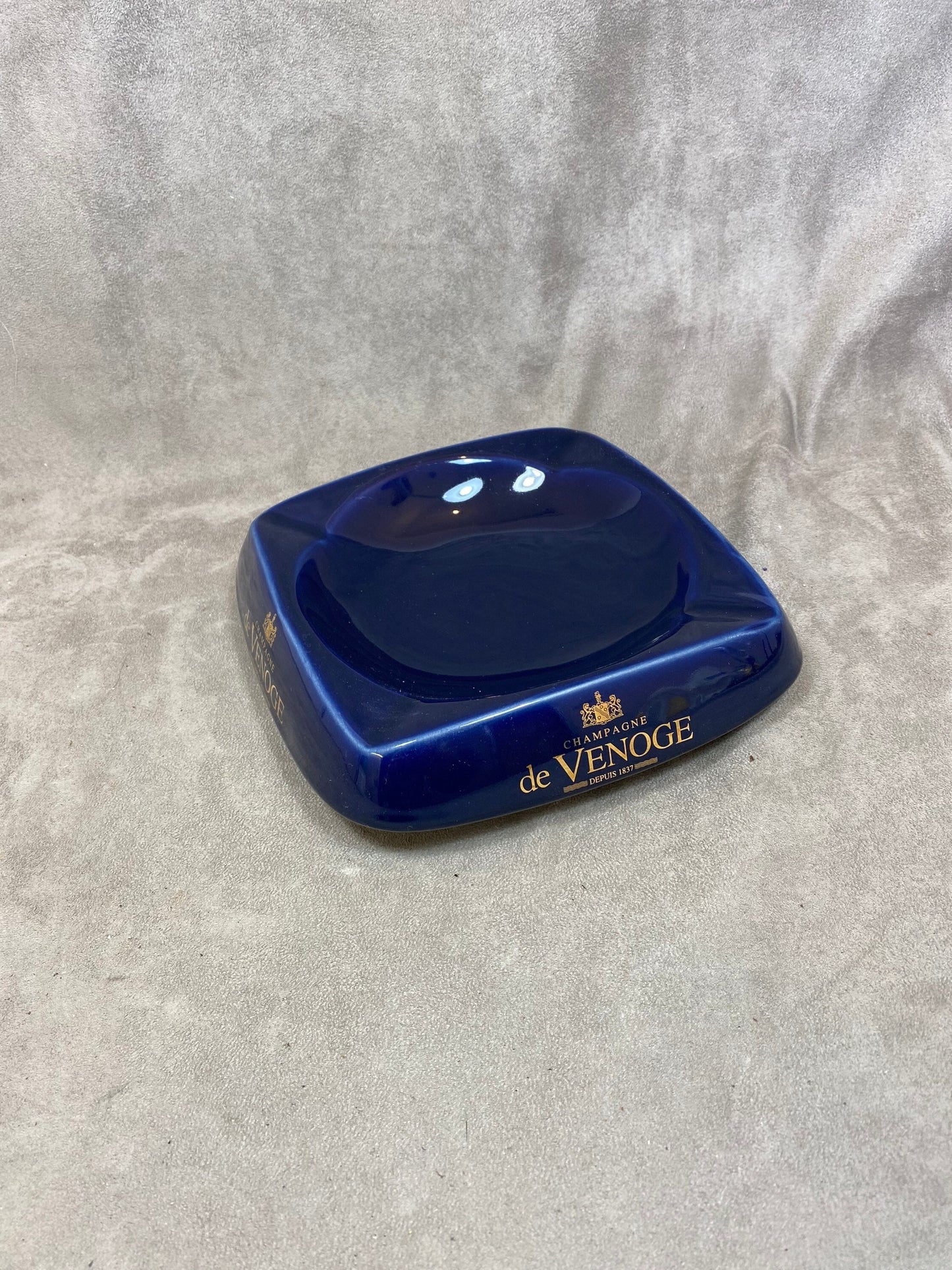 Cendrier XXL champagne De Venoge en ceramique bleu vintage Made in France Années 1960
