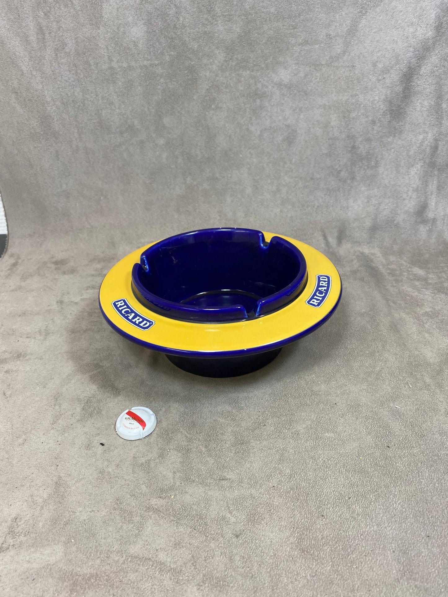 SELTENER Ricard XXL runder Bar Aschenbecher Vintage gelb Keramik Werbeaschenbecher Vintage 1980