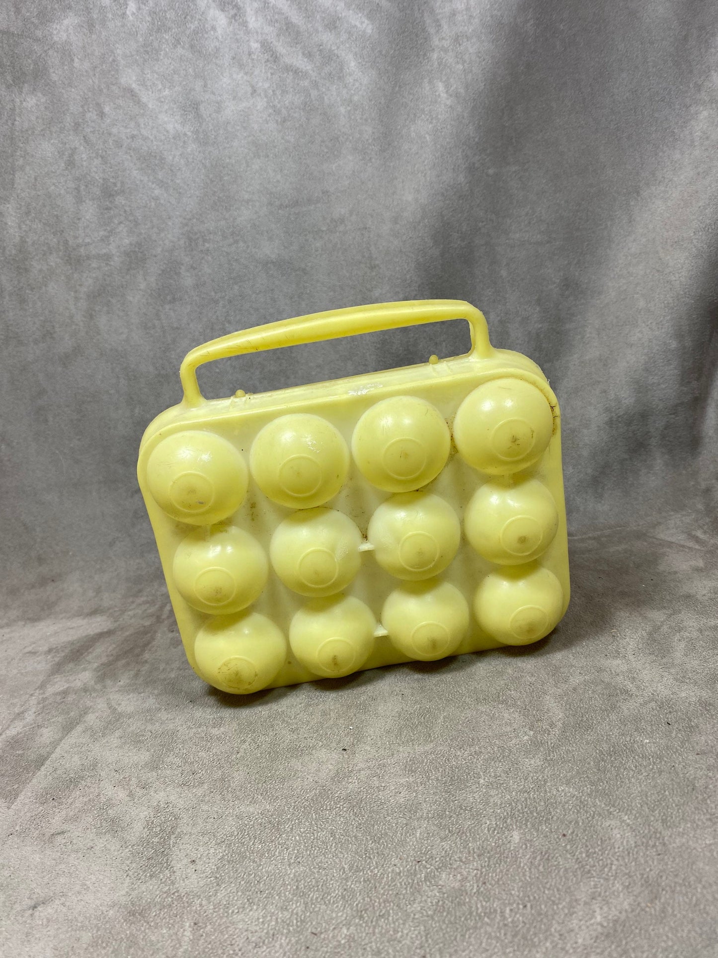 Egg box for 12 eggs in white plastic Syla vintage retro kitchen 1970s Made in France