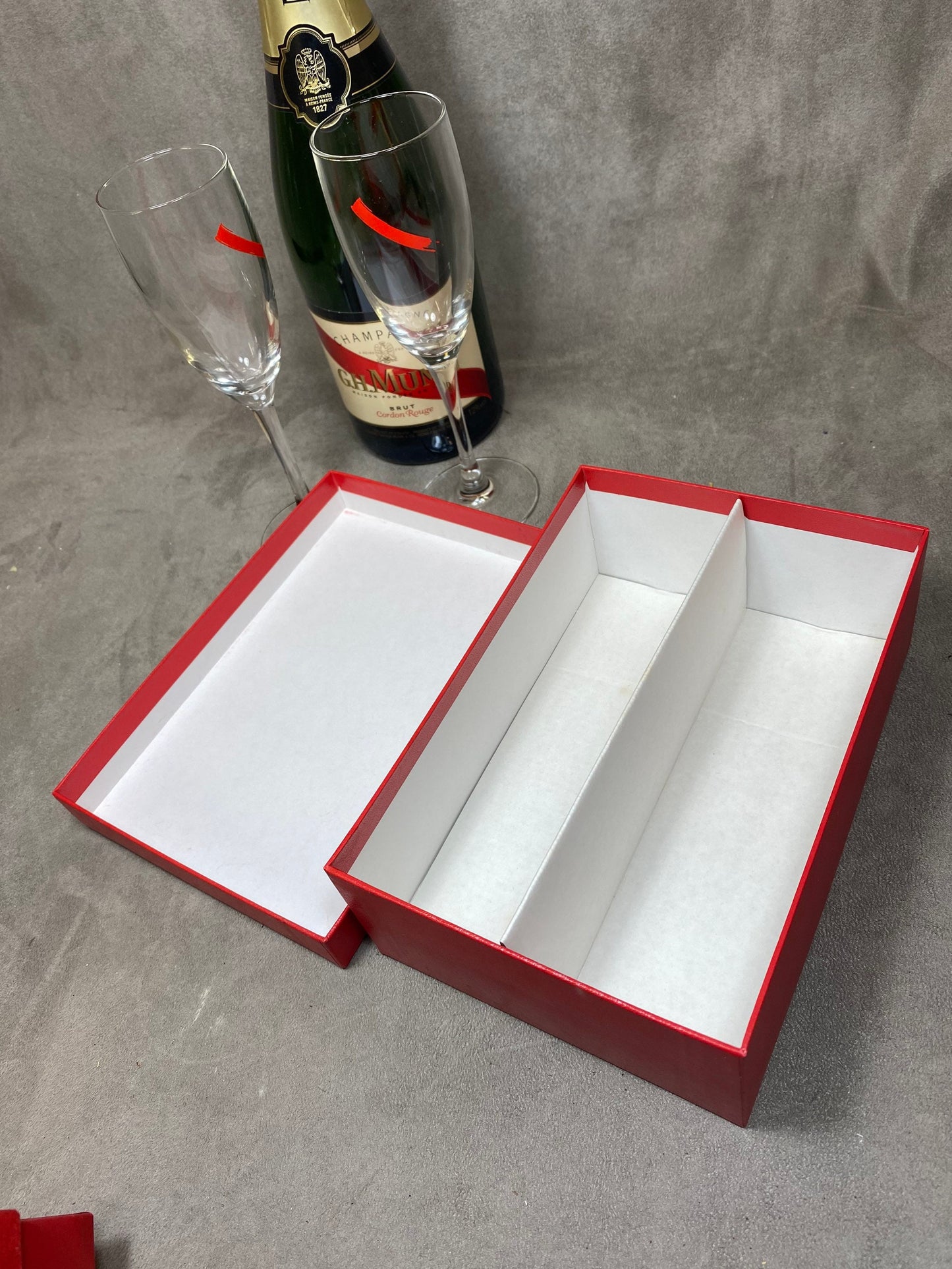 Set mit 2 Champagnerflöten aus Glas mit Box Champagner MUMM Frankreich | Vintage Made in France