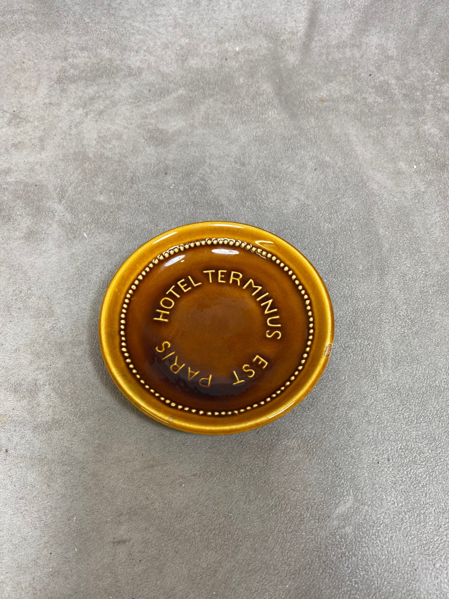 Steingut-Werbeaschenbecher, Hotel Terminus Est Paris, Made in France, Vintage 1970