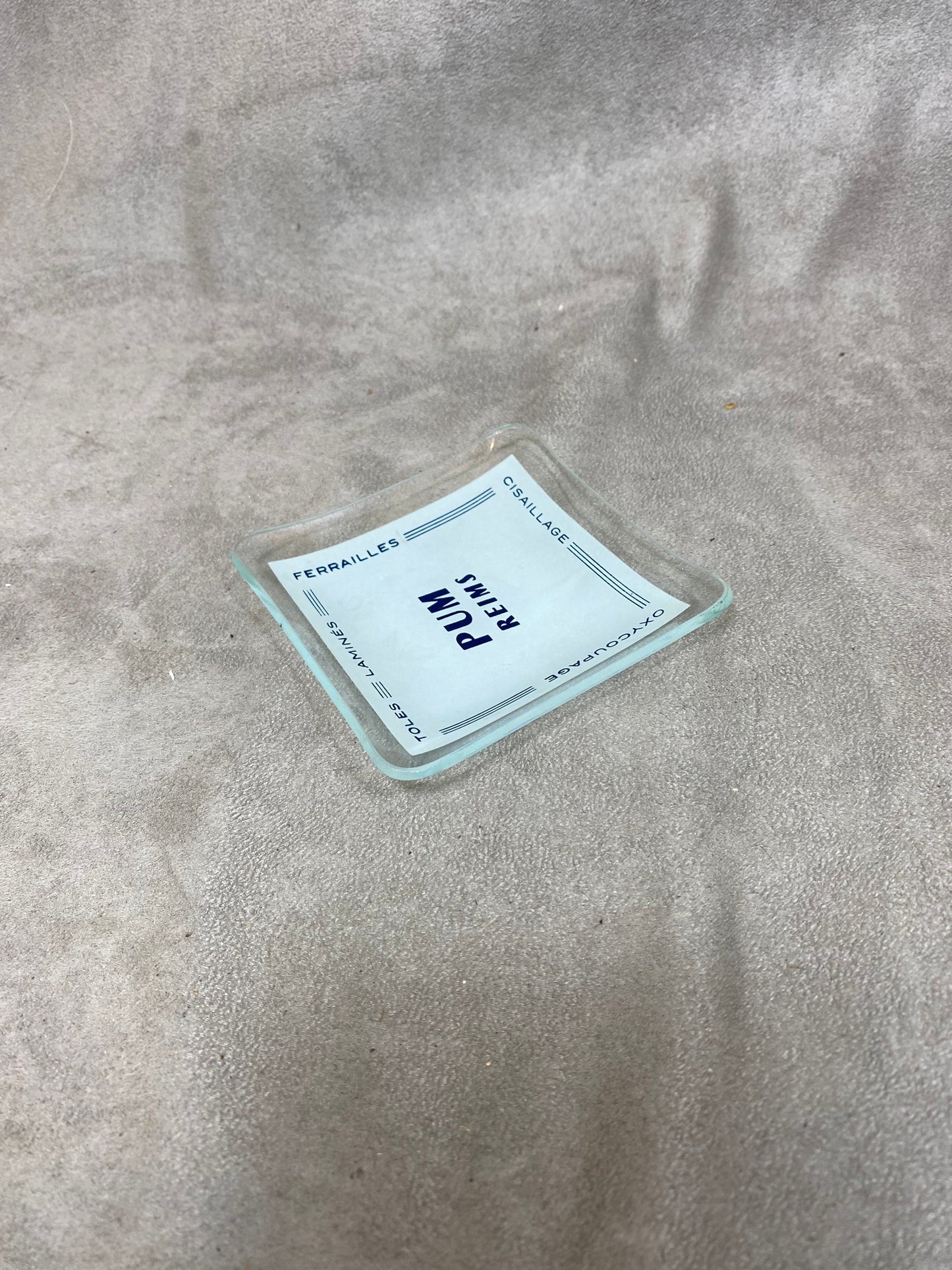 Werbeaschenbecher aus Glas, PUM Reims, Blech, laminiert, Scheren, Metallschrott, Oxycutting, Made in France, Vintage 1970