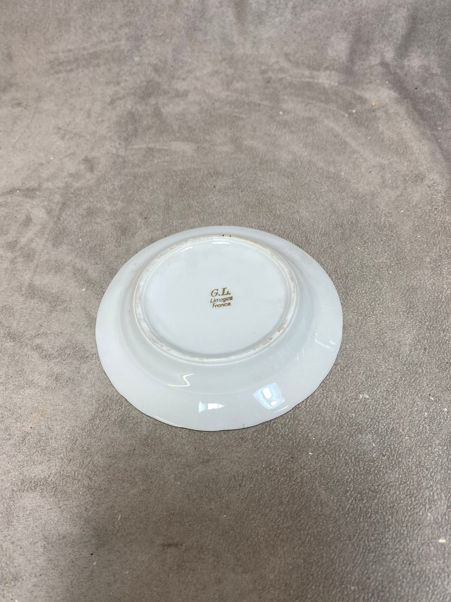 Aschenbecher aus Limoges-Porzellan: - Vorhandensein einer Inschrift auf grünem Hintergrund (NE Ehemalige Kaiserresidenz, Napoleon Eugenie - Goumot-Labesse