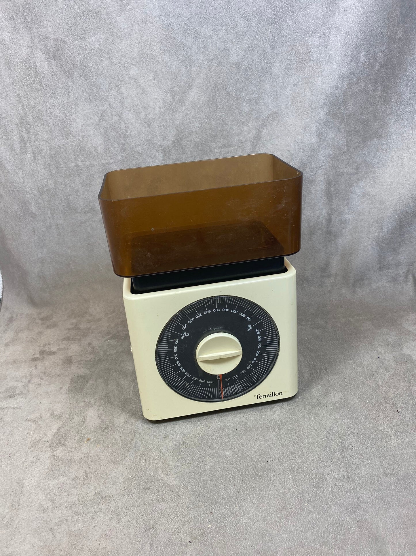 Terraillon beige scale with vintage green numbers 3 kg scale Made in France
