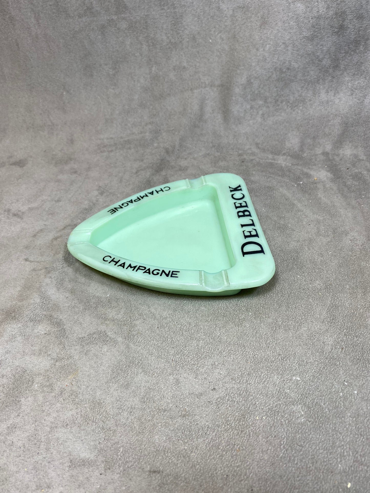 Cendrier en verre vert Champagne Delbeck vintage Made in France