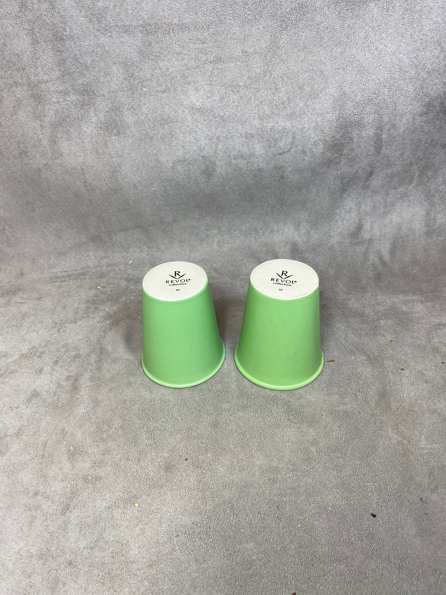 Tasse à café Revol verte en céramique "La froissée" vintage made in France