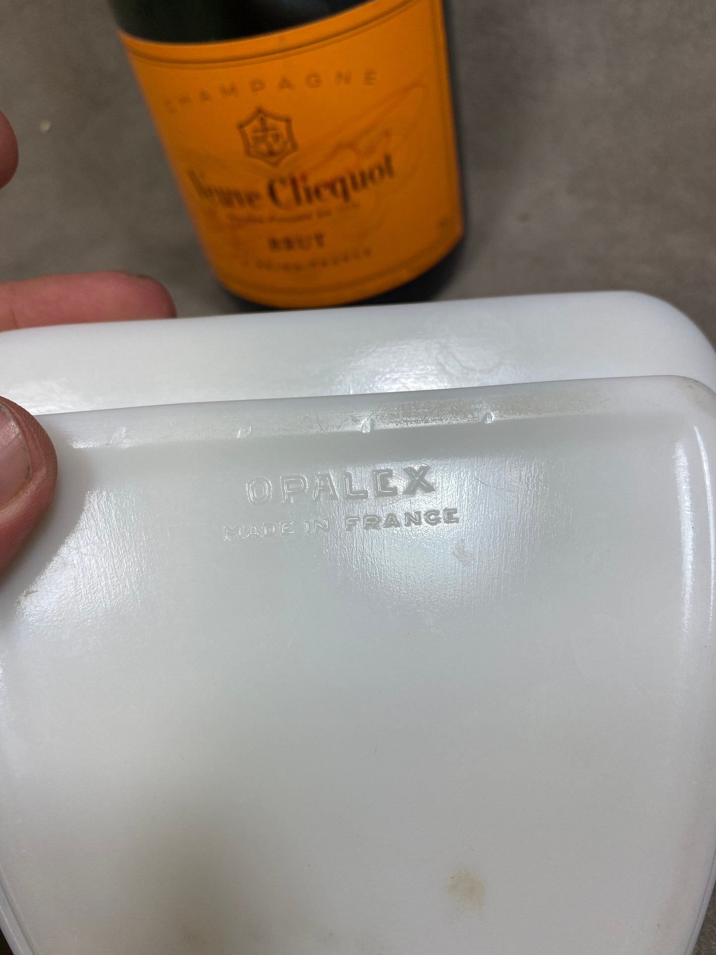 VERY RARE Cendrier Veuve Clicquot Ponsardin article publicitaire vintage en verre opalex sur le theme de la chasse Champagne France