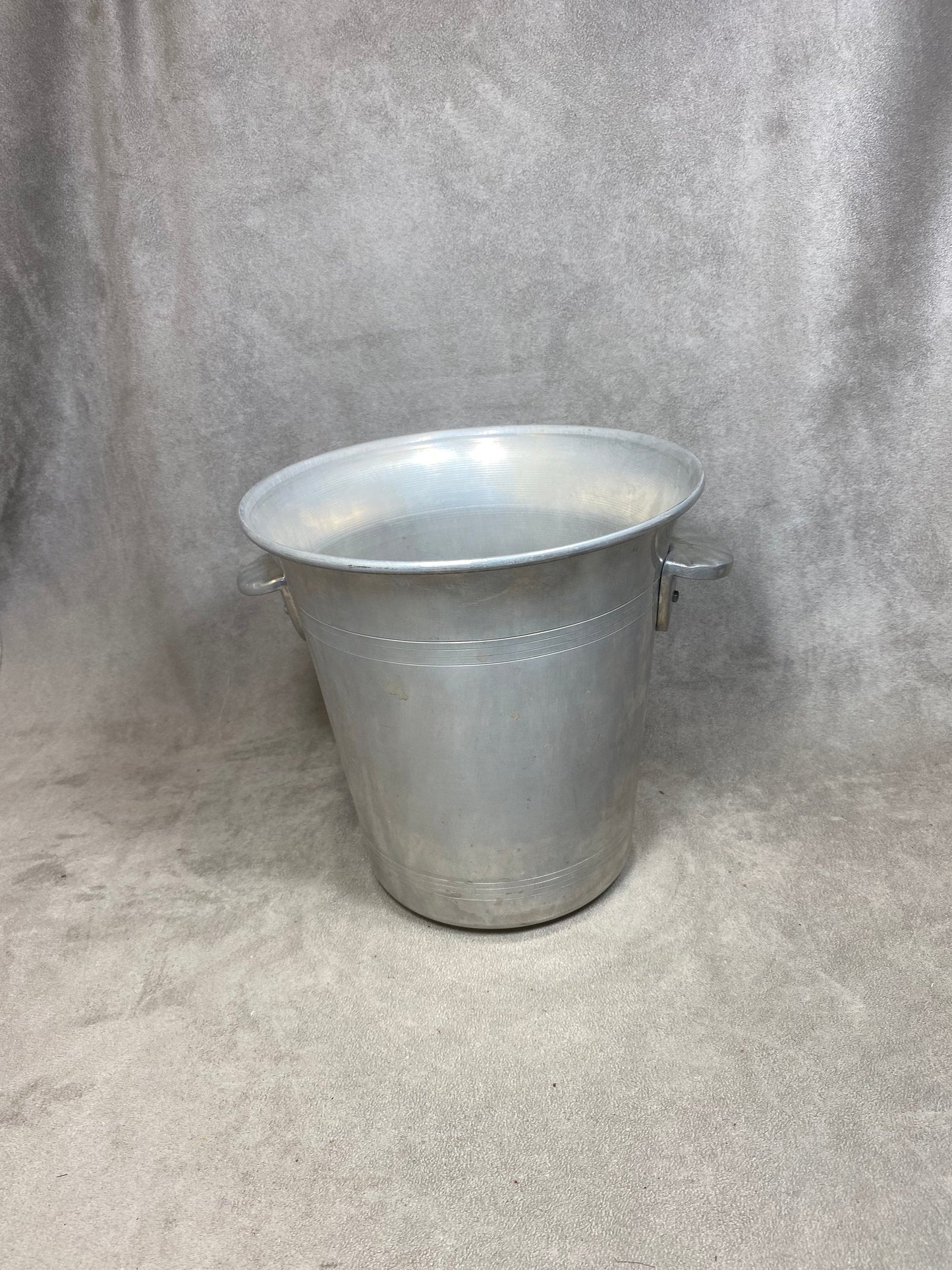 Seau à champagne en aluminium Joseph Perrier vintage Made in France
