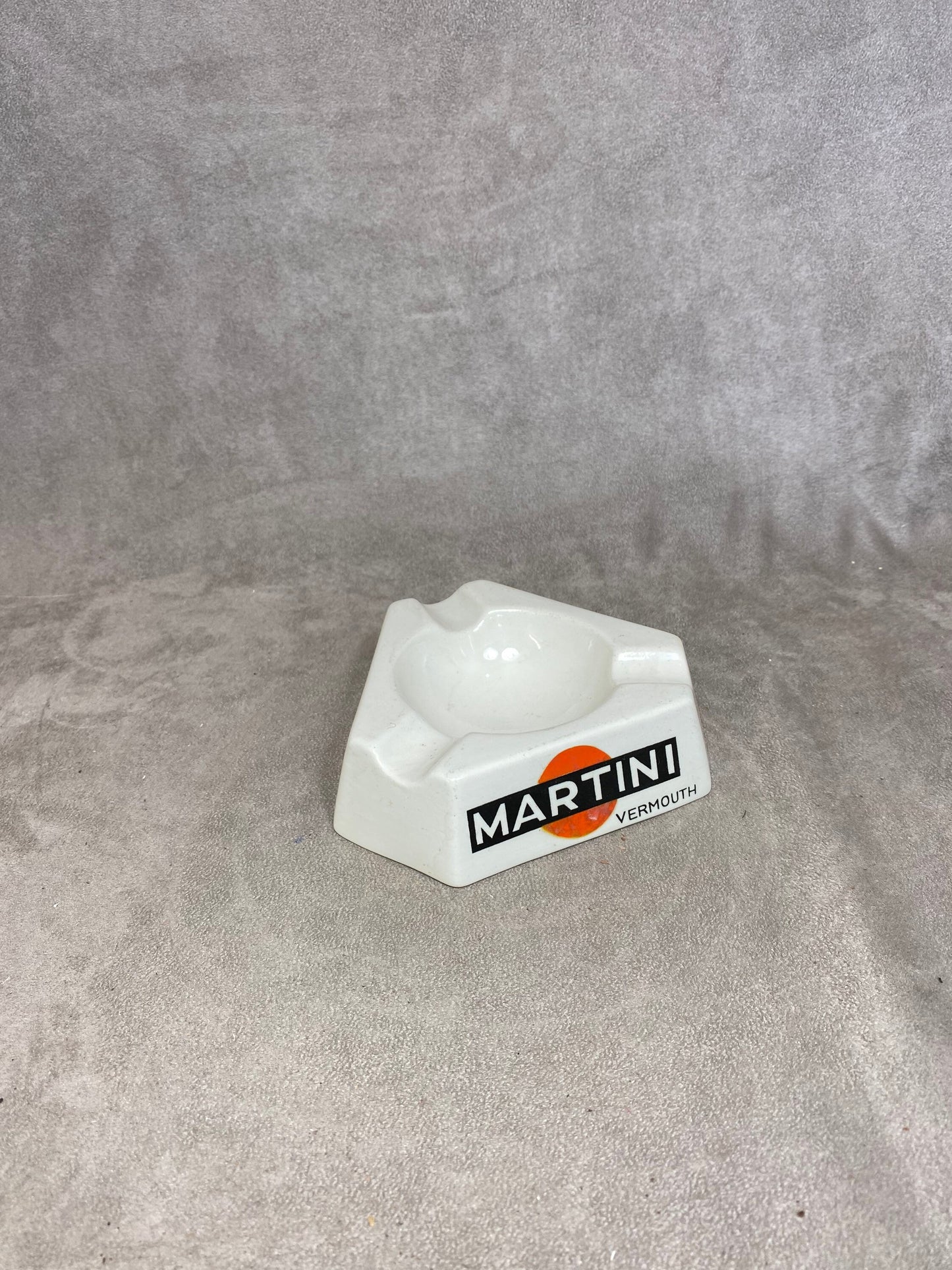 RARE Cendrier MARTINI triangulaire publicitaire vintage en faience de Sarreguemines Made in France Années 1950