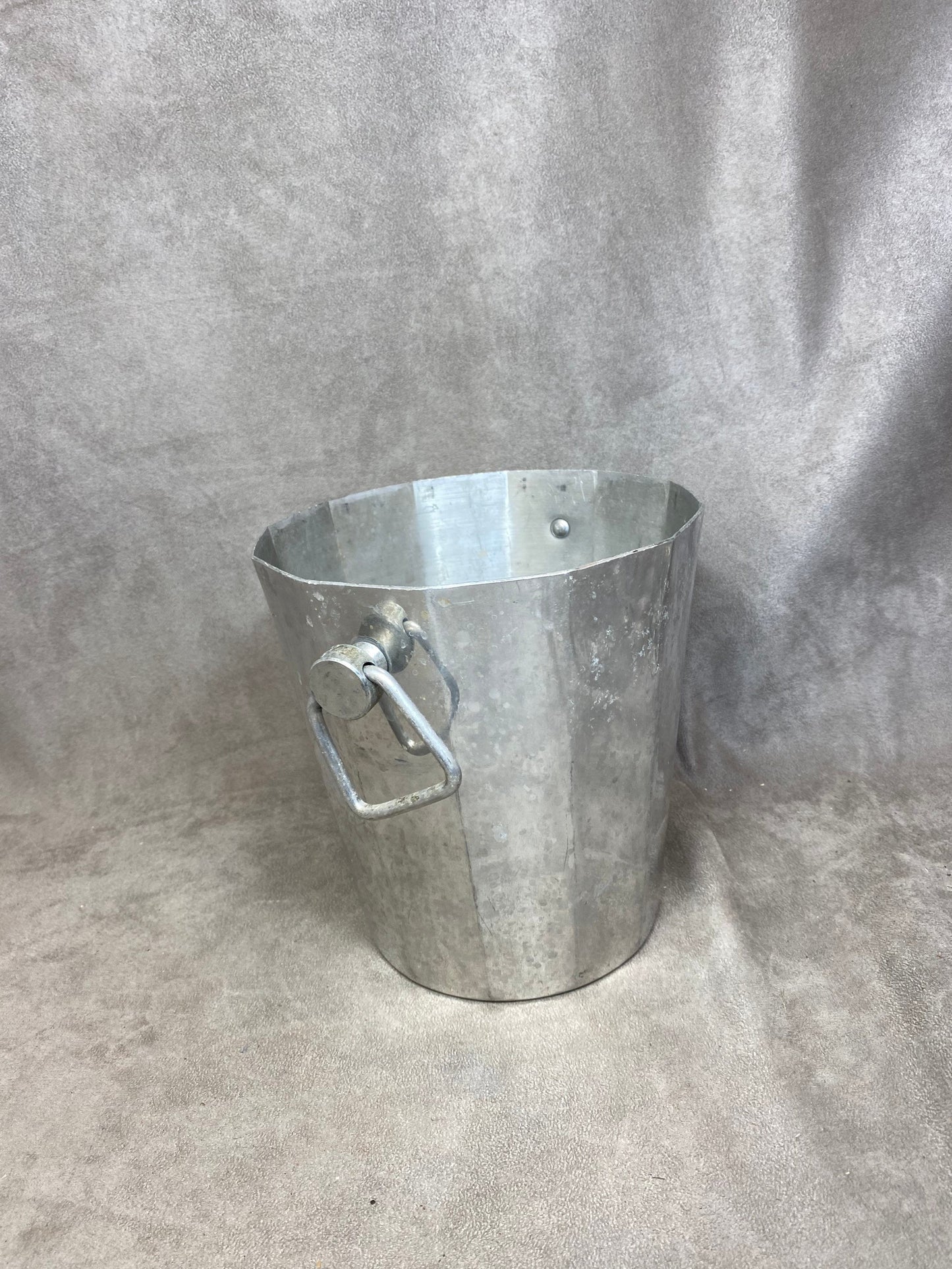 Seau à Champagne De Venoge en métal modèle Art Déco vintage Made in France Années 1970