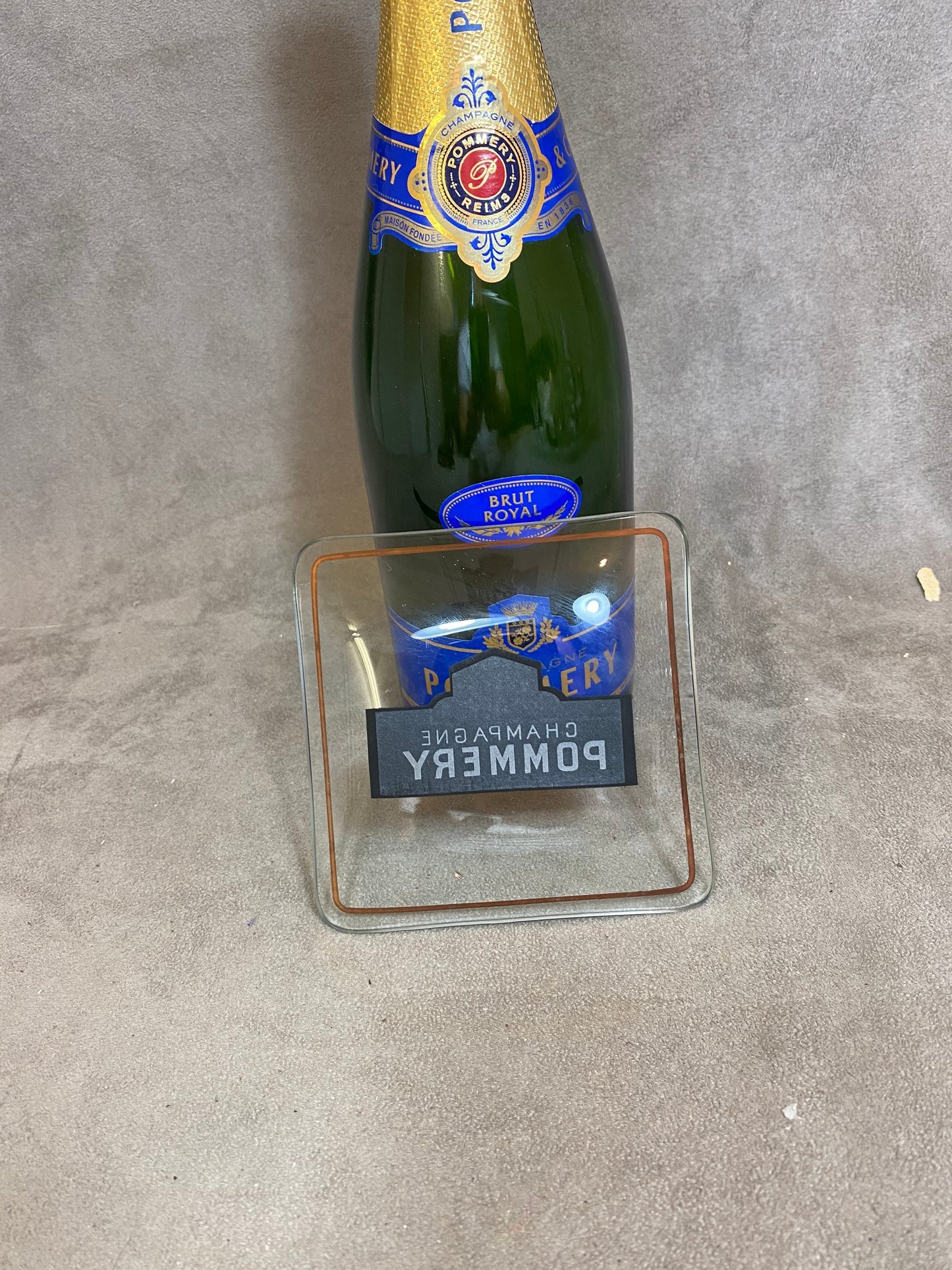 Cendrier vintage champagne POMMERY en verre Made in France