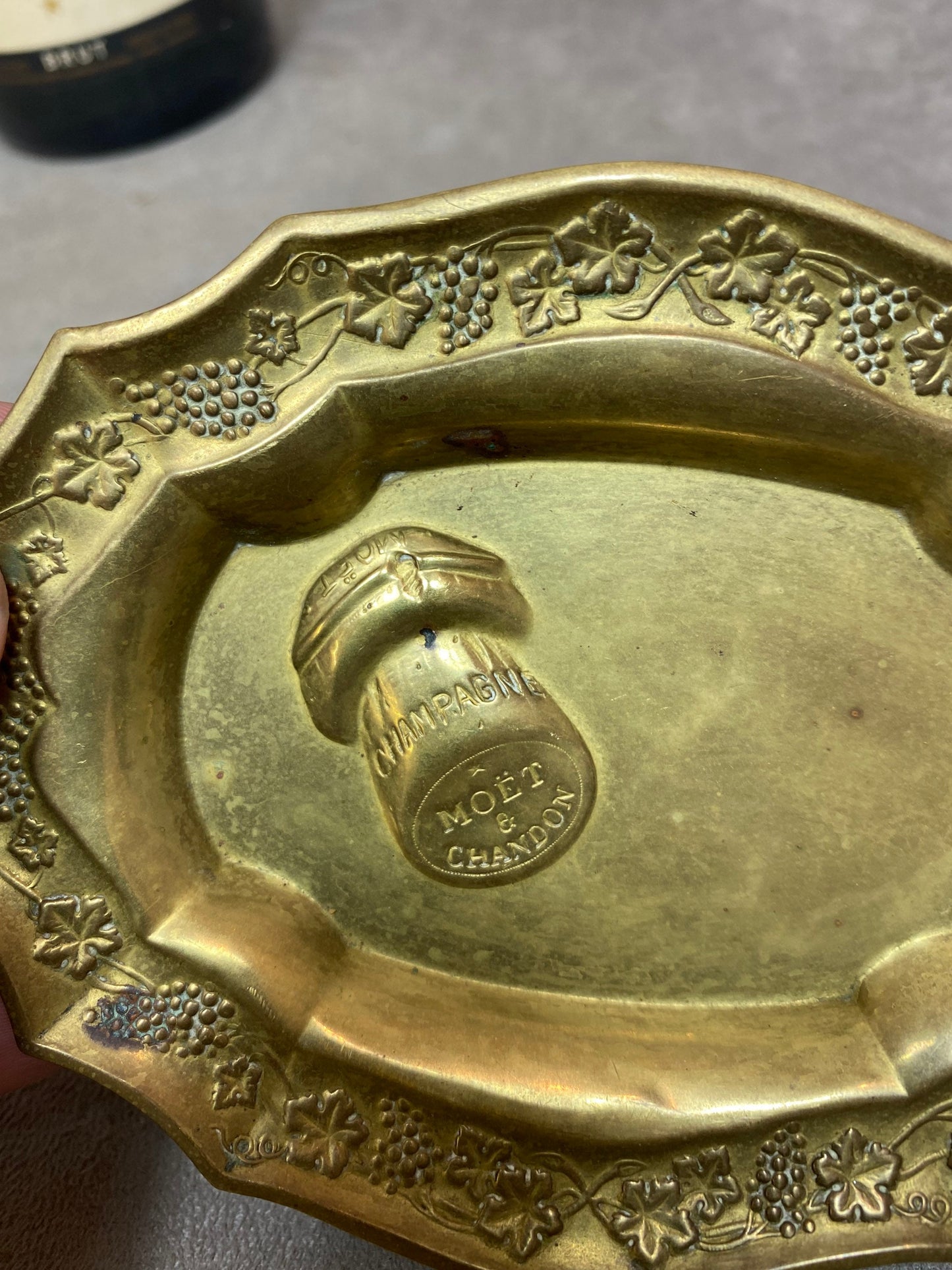 SELTENER Vintage-Aschenbecher aus Messing für Moet&Chandon Champagner, 1950er Jahre, Made in France