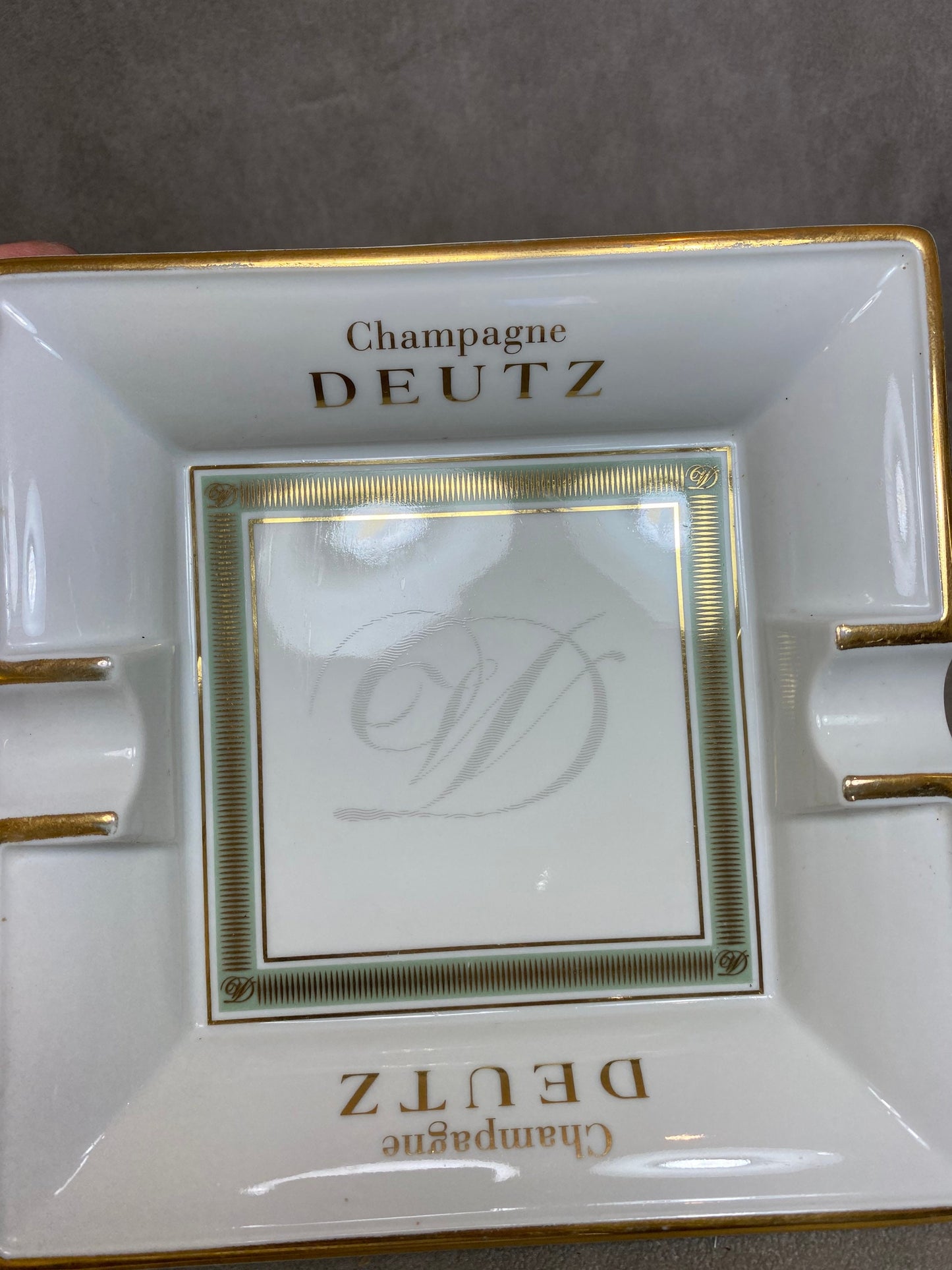RARE Magnifique Cendrier Deutz en porcelaine blanche Made in France Années 1980