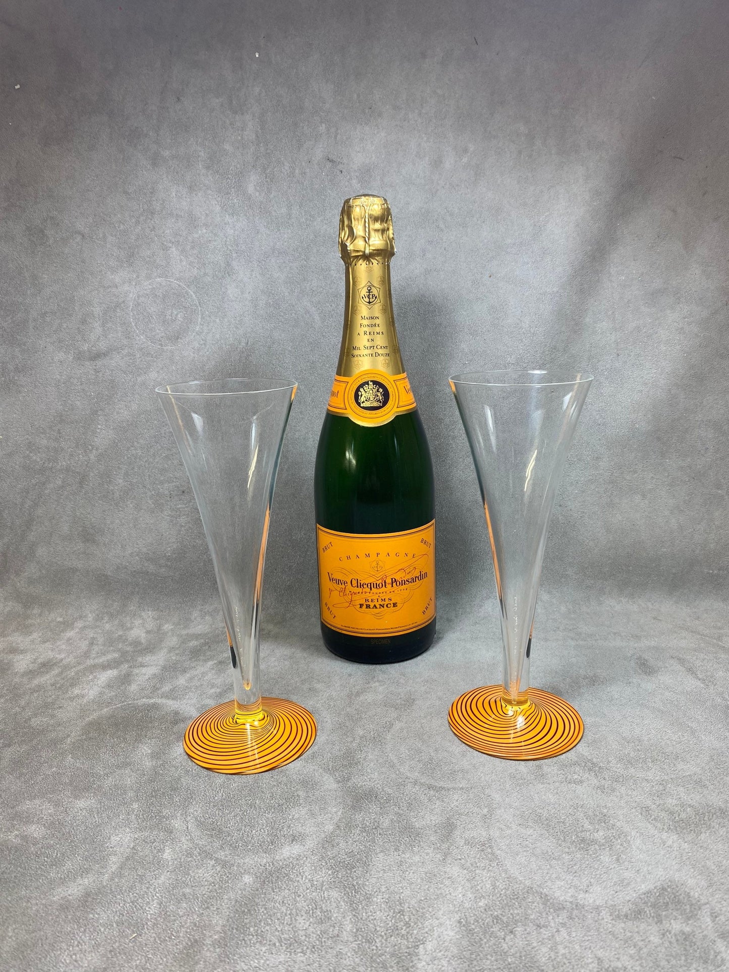 VERY RARE Veuve Clicquot 2 Magnifique Flûtes à champagne La Grande Dame en verre Murano fait main par Carlo Moretti Made in Italy