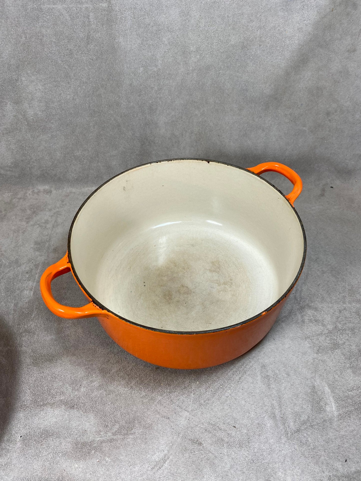 Cocotte en fonte orange Le Creuset Cousance vintage Made in France Années 1980