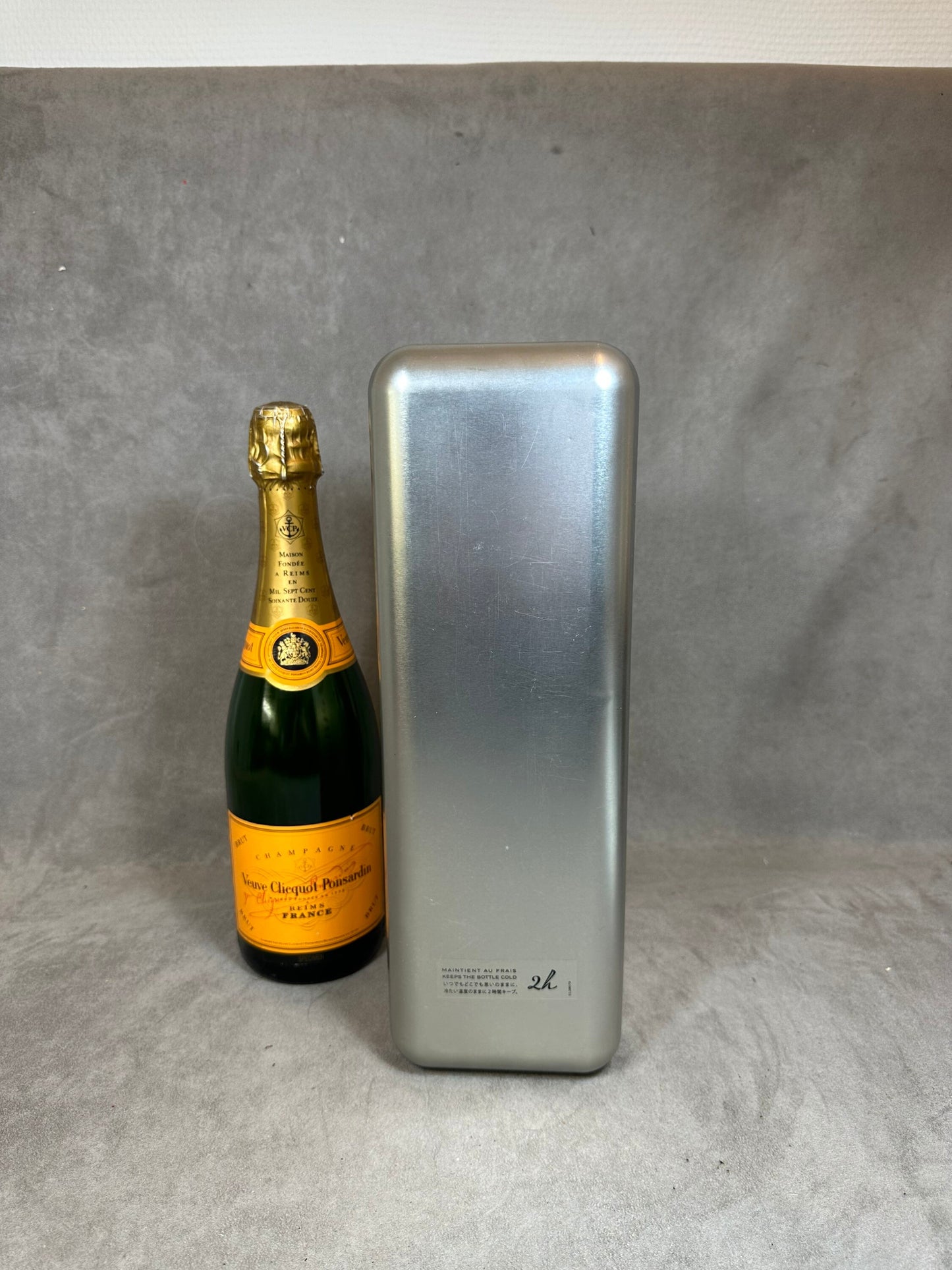 Veuve Clicquot réfrigérateur inox pour bouteille de champagne coffret Veuve Clicquot, Champagne français, Cadeau Champagne Made in France